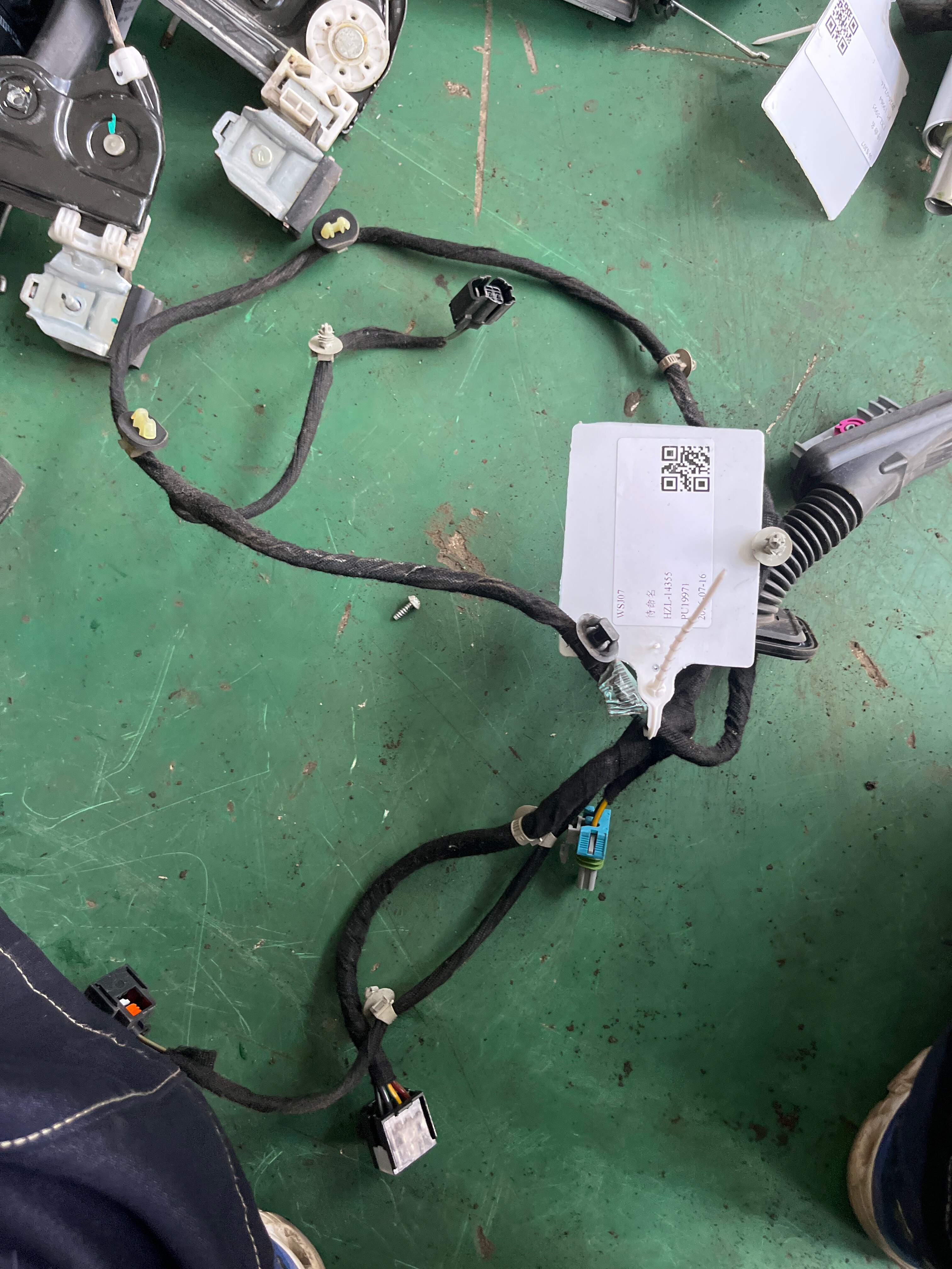 96949104 Rear Door Wiring Harness, Left