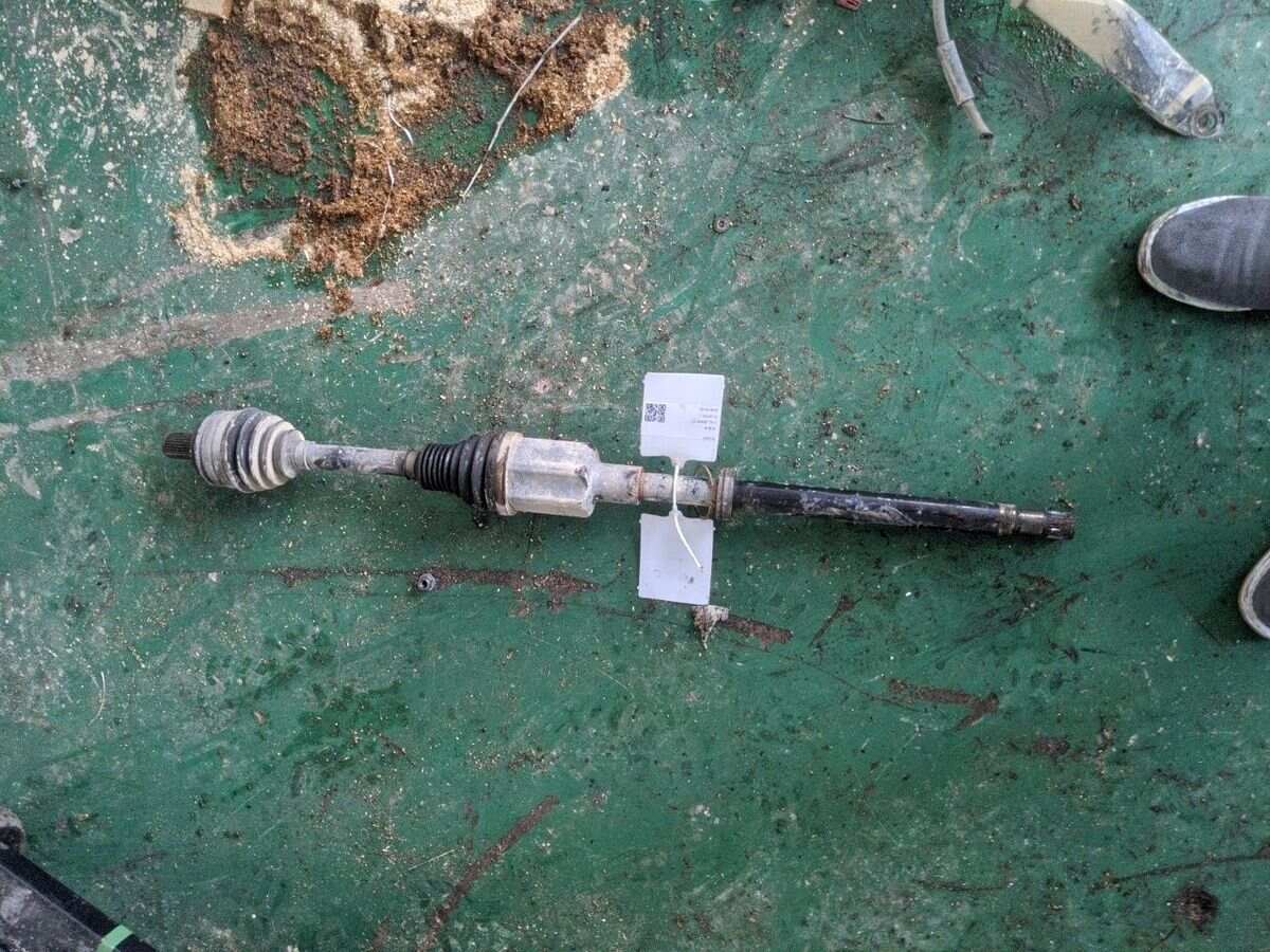 A2533307900 Front Axle Shaft, Left