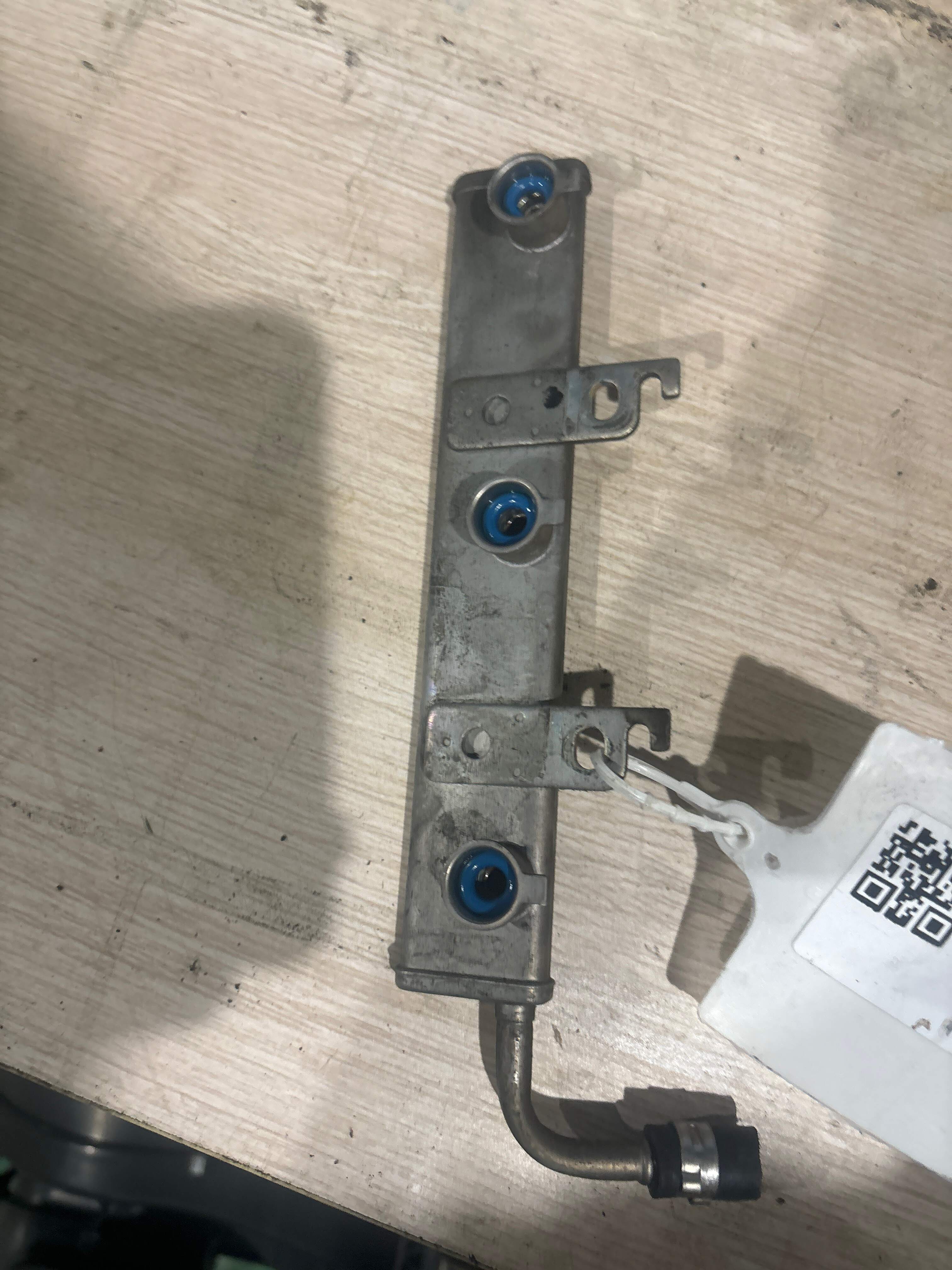 A1320780145 Fuel Rail