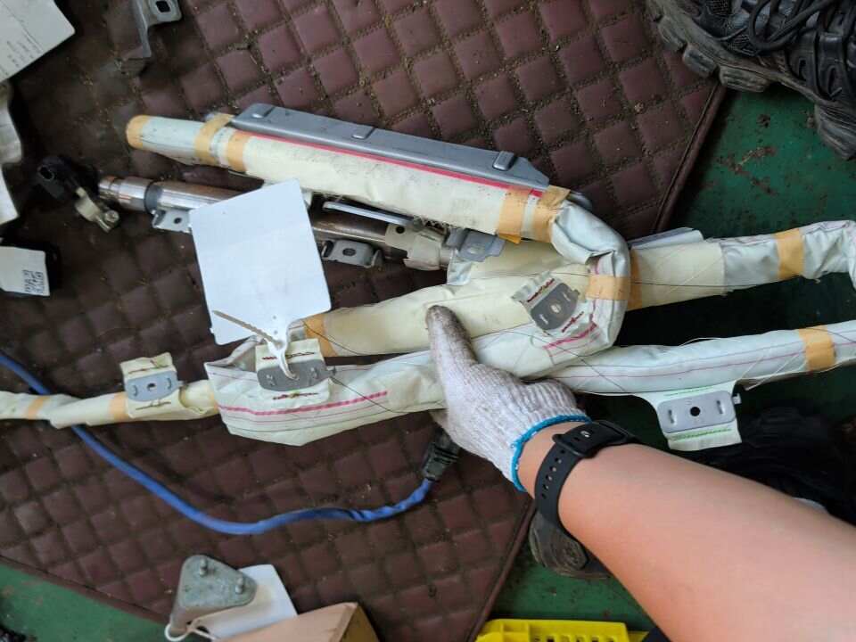 6217048050 车顶窗帘气囊组件(右)