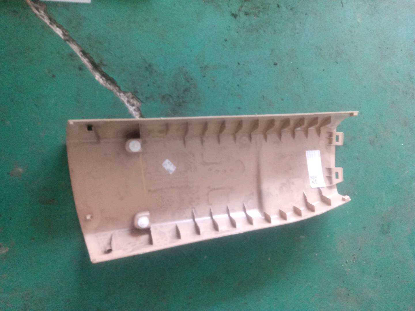 51436966764 B柱内衬(右下)