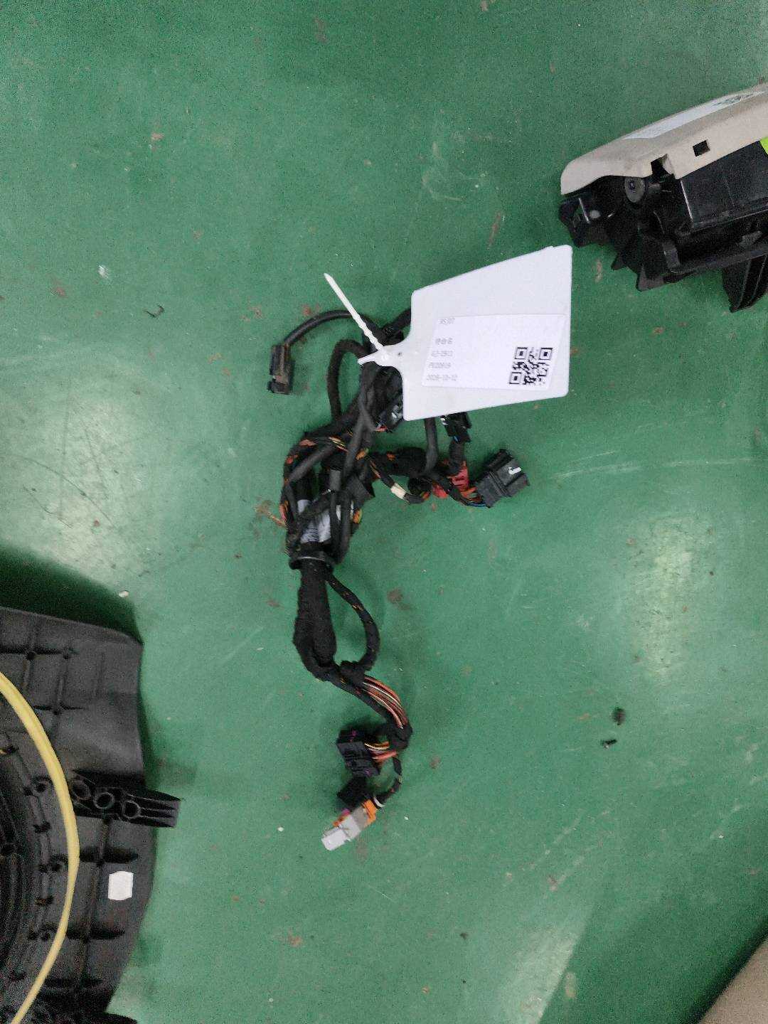 L8KD971366C 驾驶员座椅底座线束