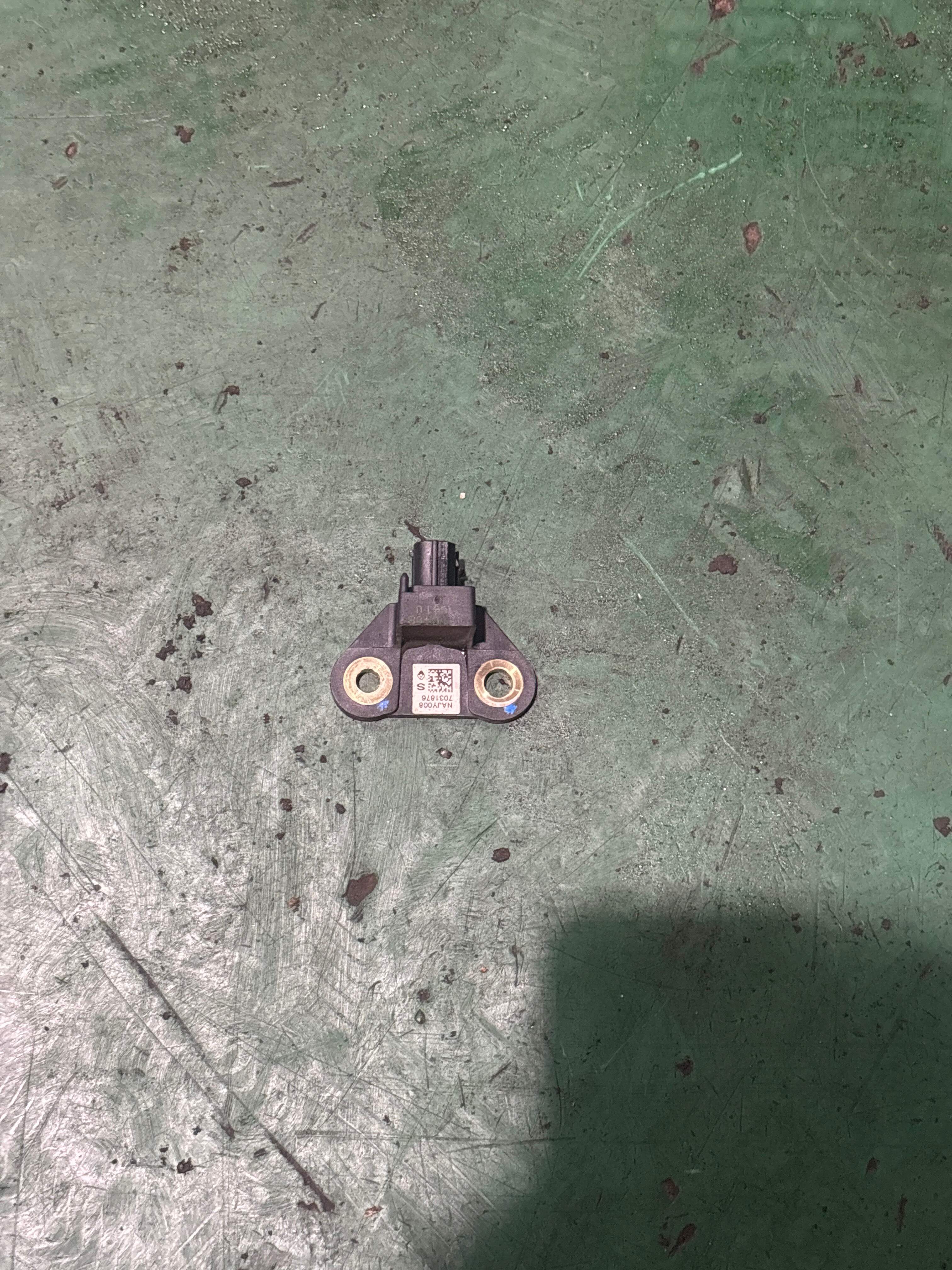 K8830JY00A 侧气囊传感器(左)