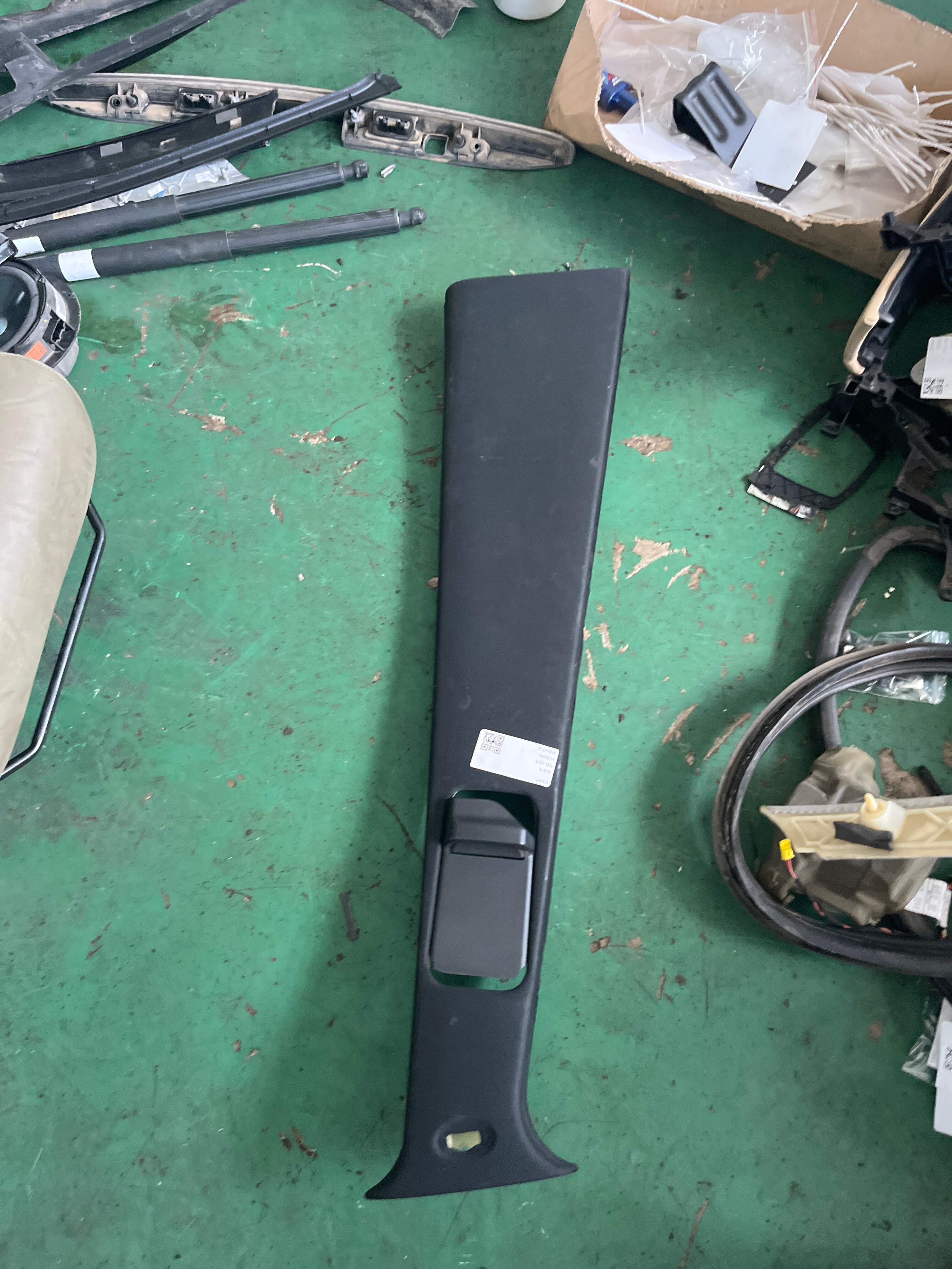 A16469098259D86 B柱内衬(右上)