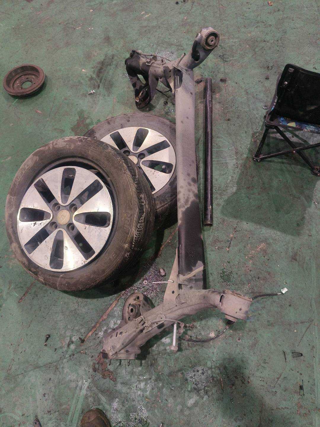 551004X002 Rear Axle Housing