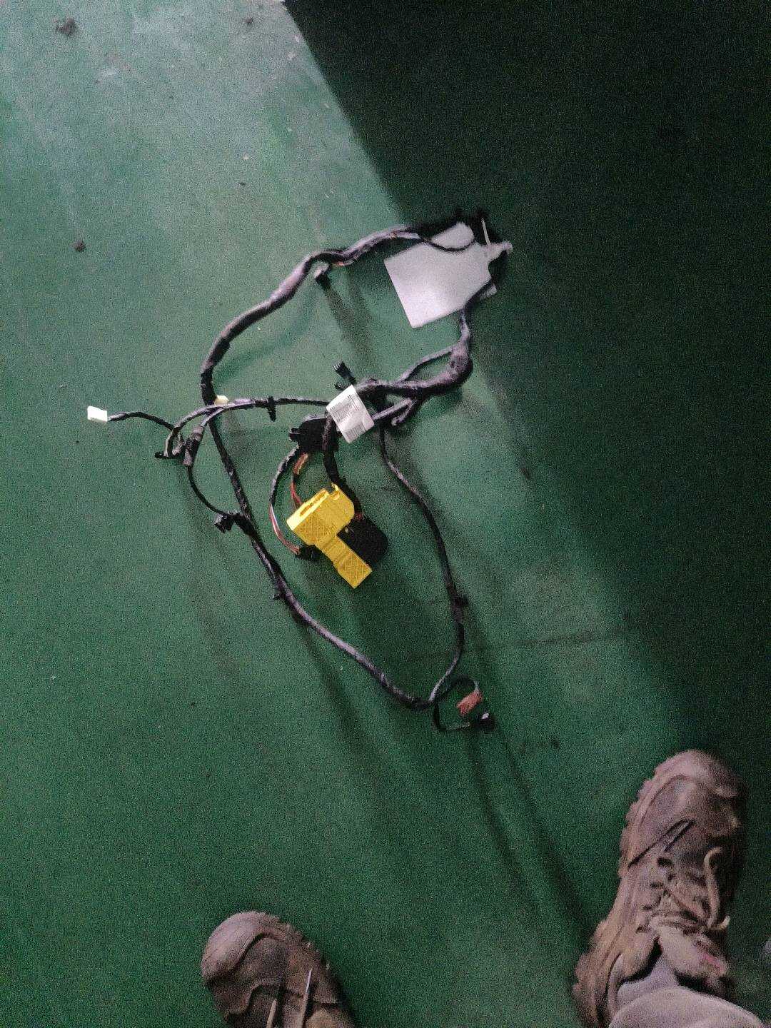 61129219987 前座椅侧气囊维修电缆（左）