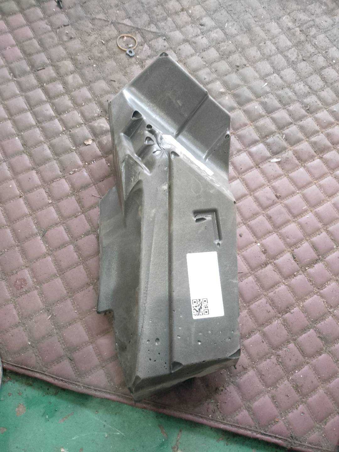 97055651700 后轮罩隔离垫(右)