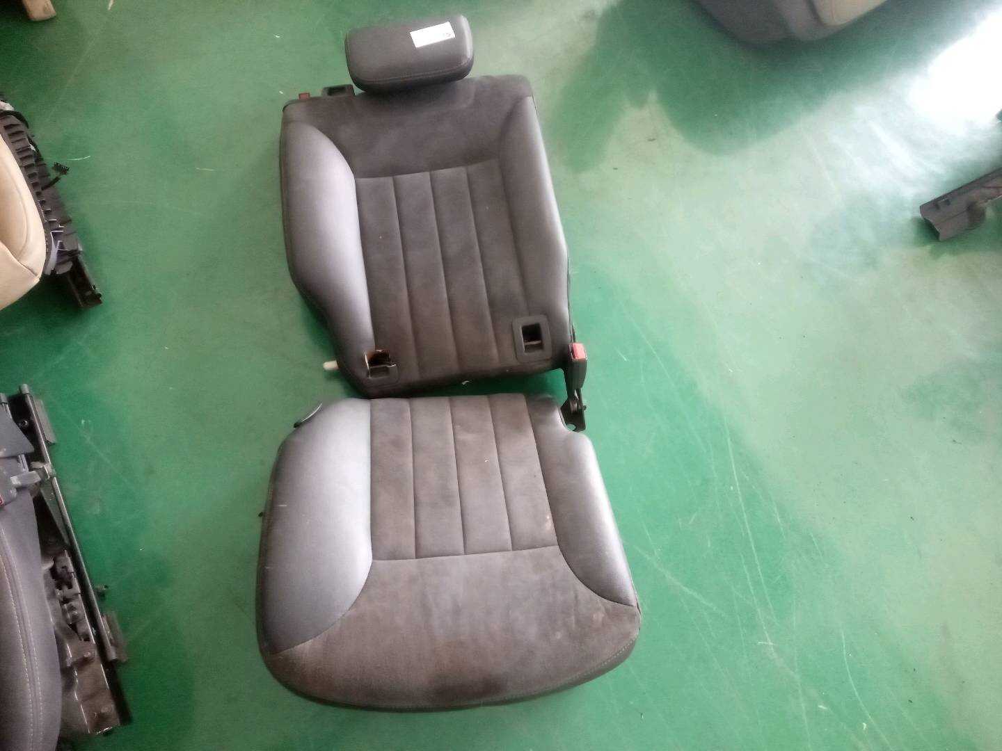 A16497034509D88 Rear Seat Assembly, Right