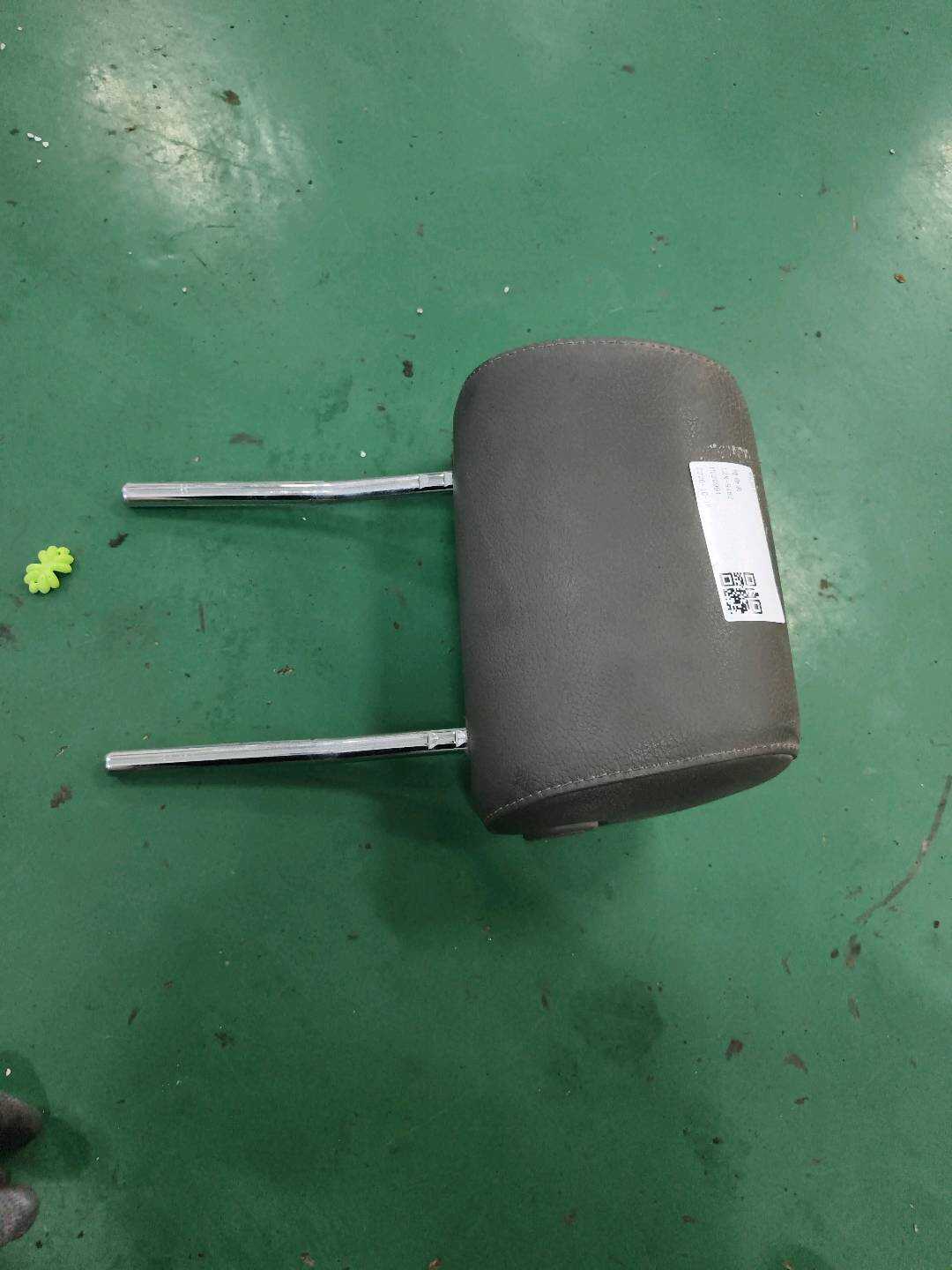 8E0881902M Passenger Seat Headrest