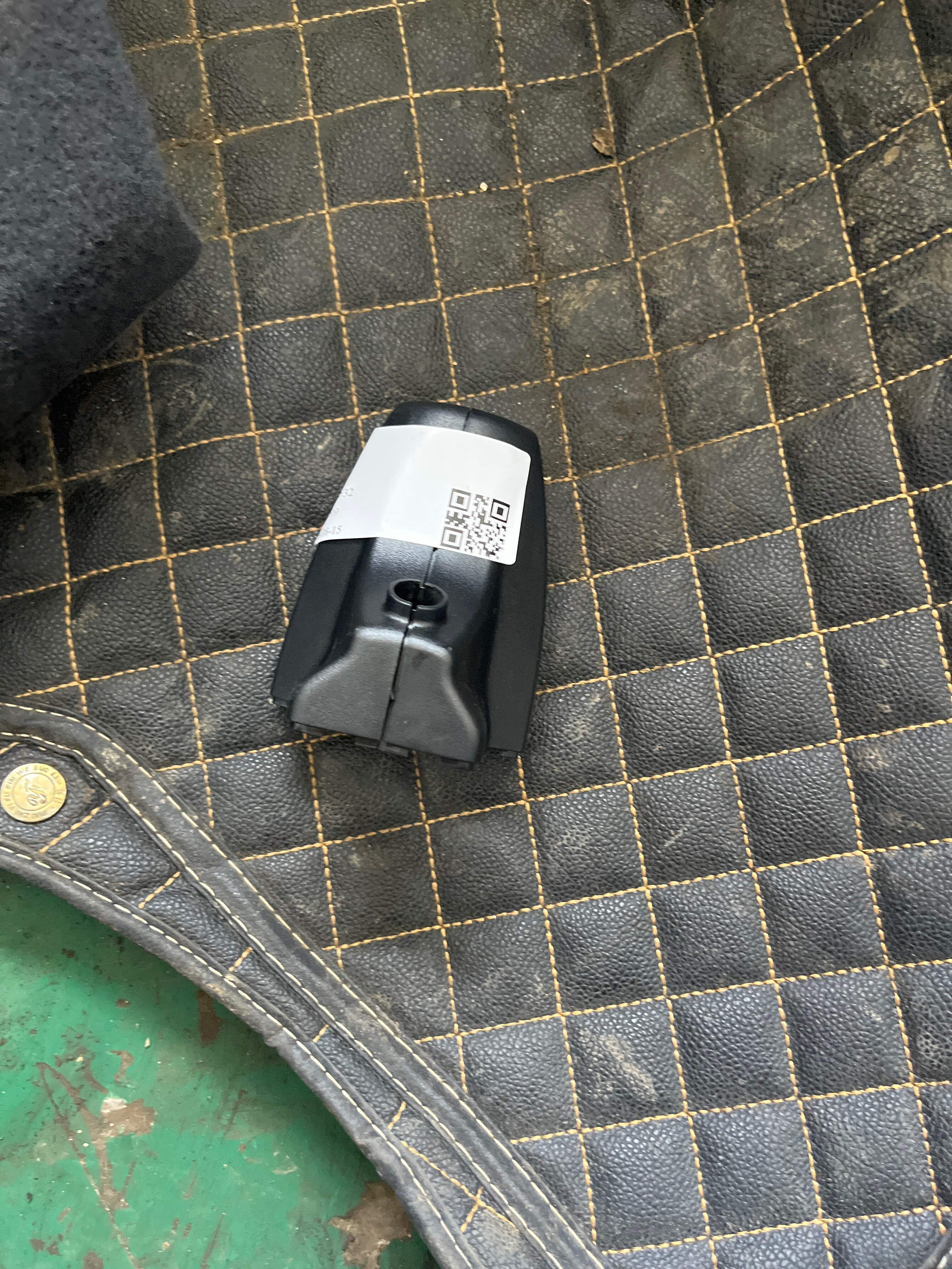 51169130062 内后视镜镜脚盖板