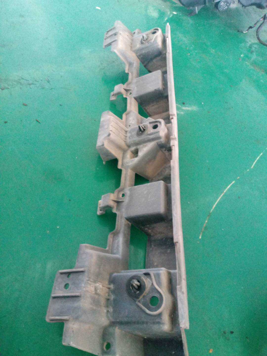 C2Z7388 Rear Bumper Foam