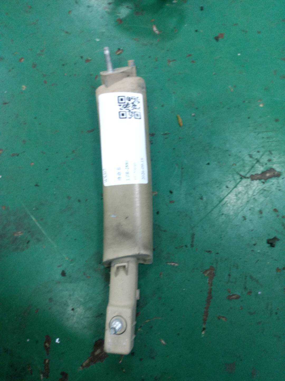 51417076292 前门扶手支架(右)