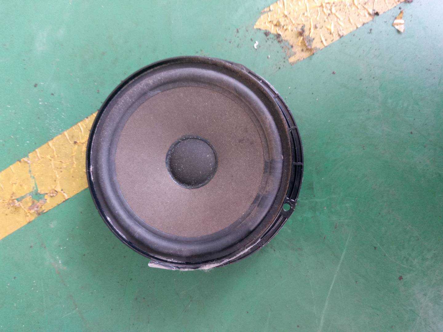 6Q0035411A 前门低音扬声器（右）
