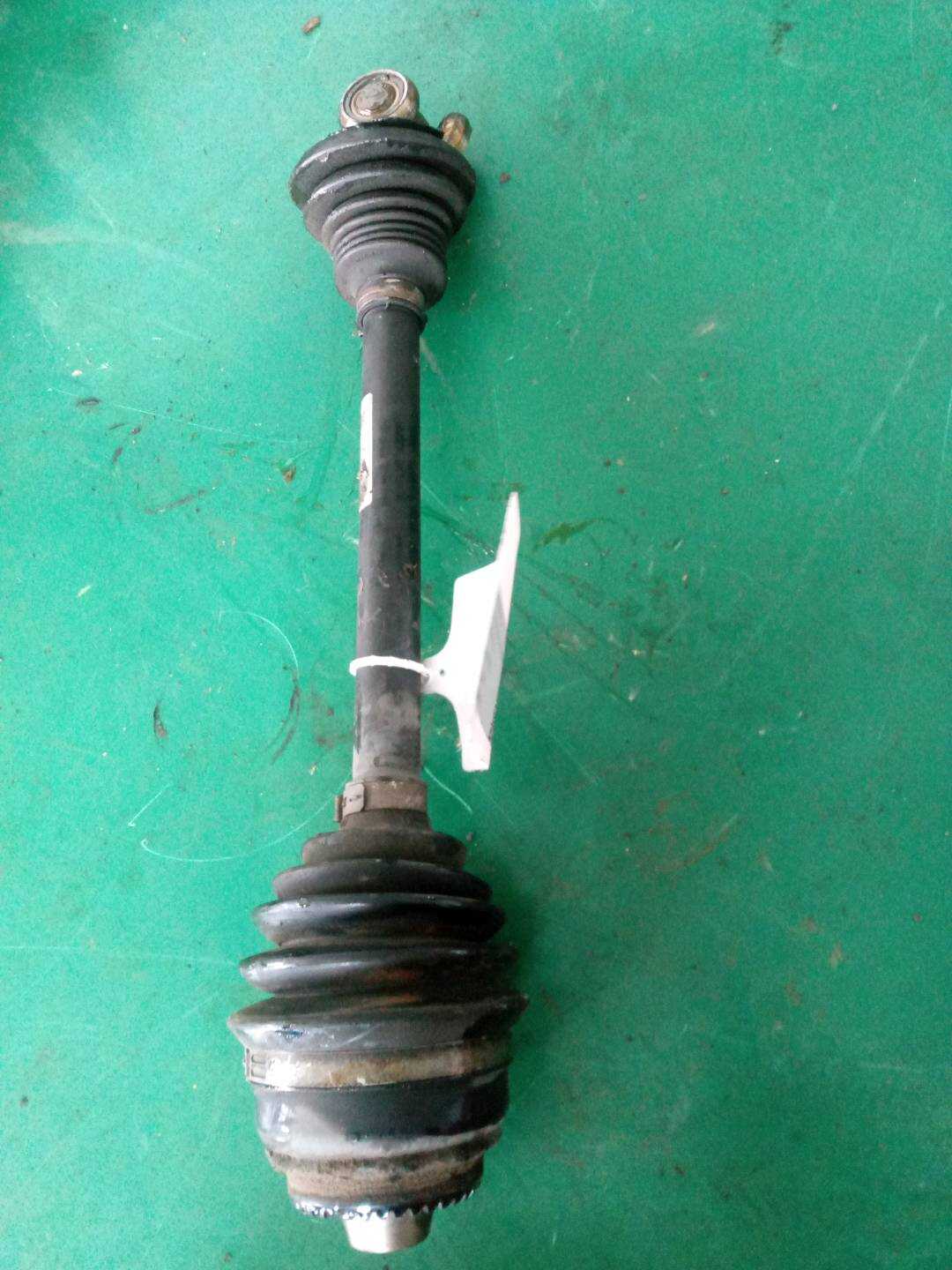 31608675013 Front Axle Shaft, Left