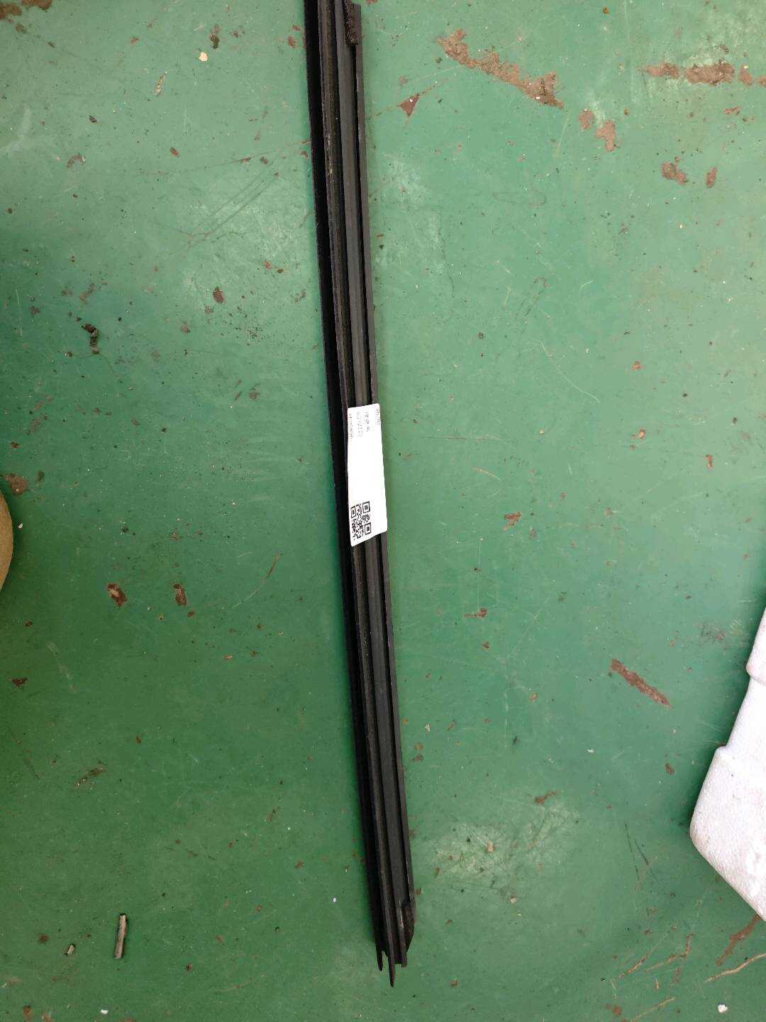 6817402110 后门玻璃压条(左内)