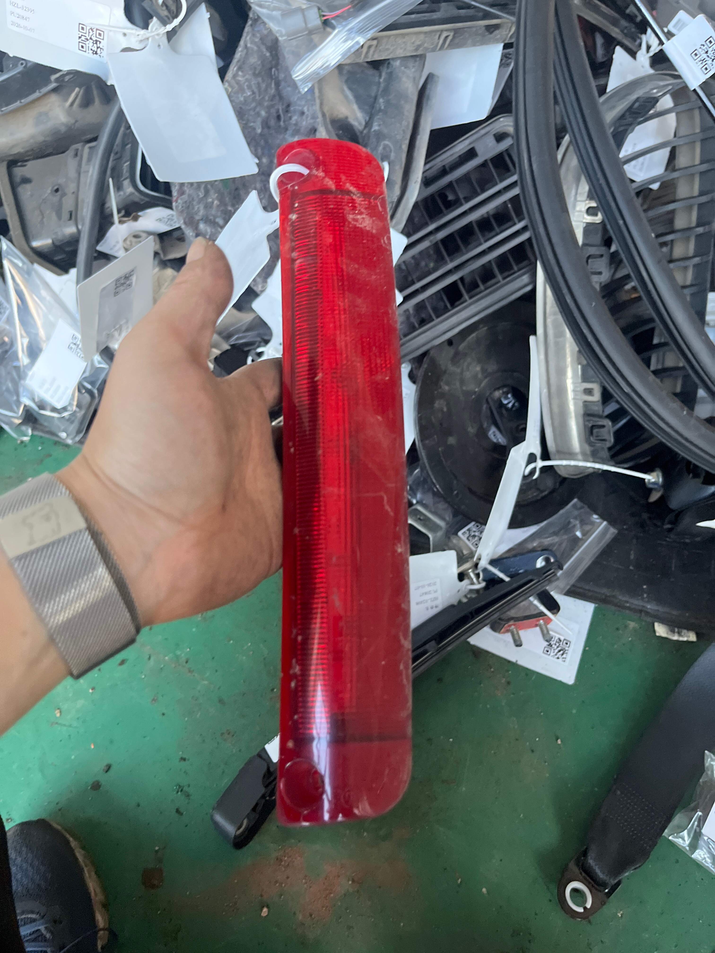 MEH4134100 High-Mount Brake Light