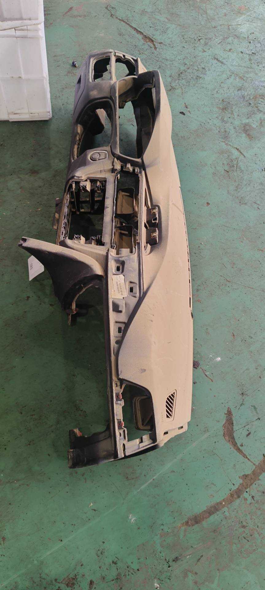 51458063193 仪表台壳