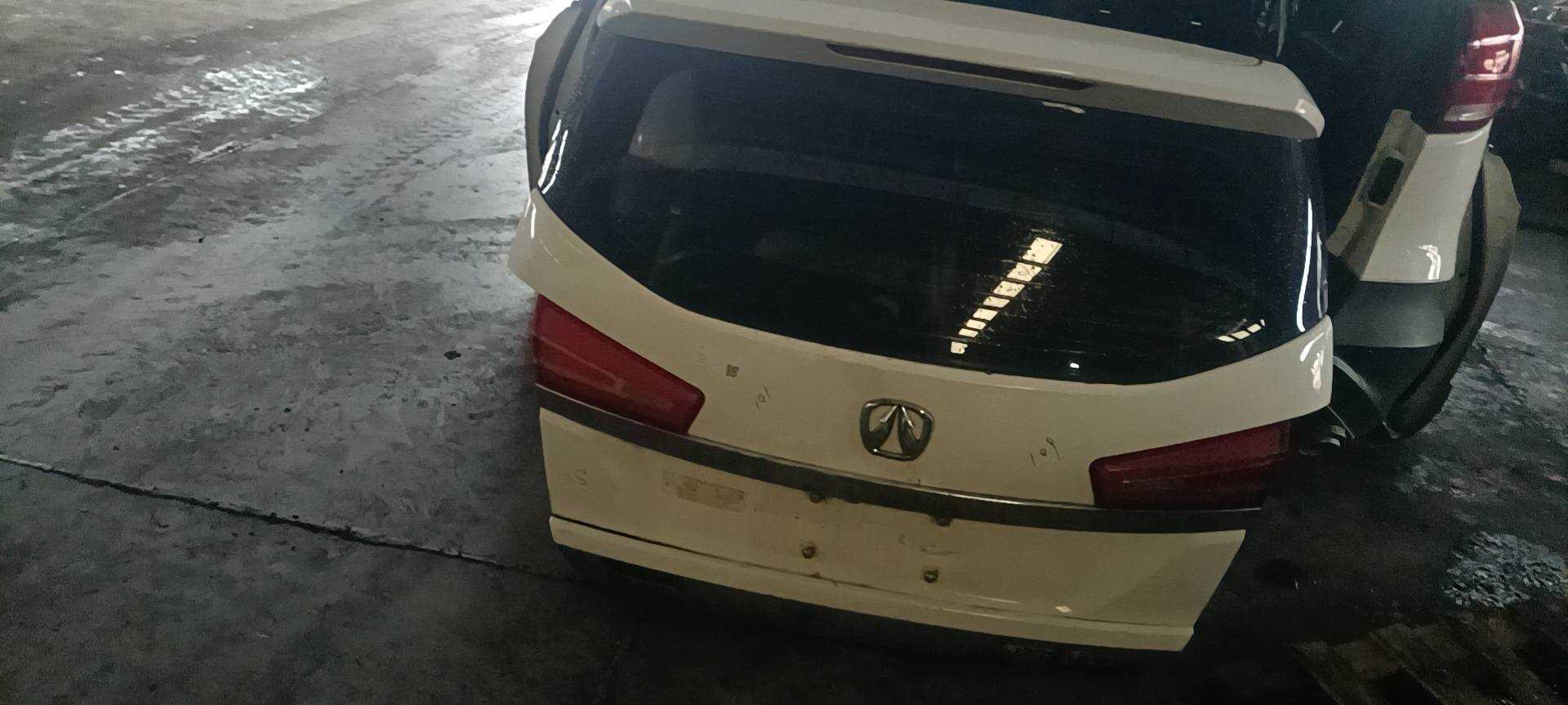 4179011000 Trunk Lid Assembly