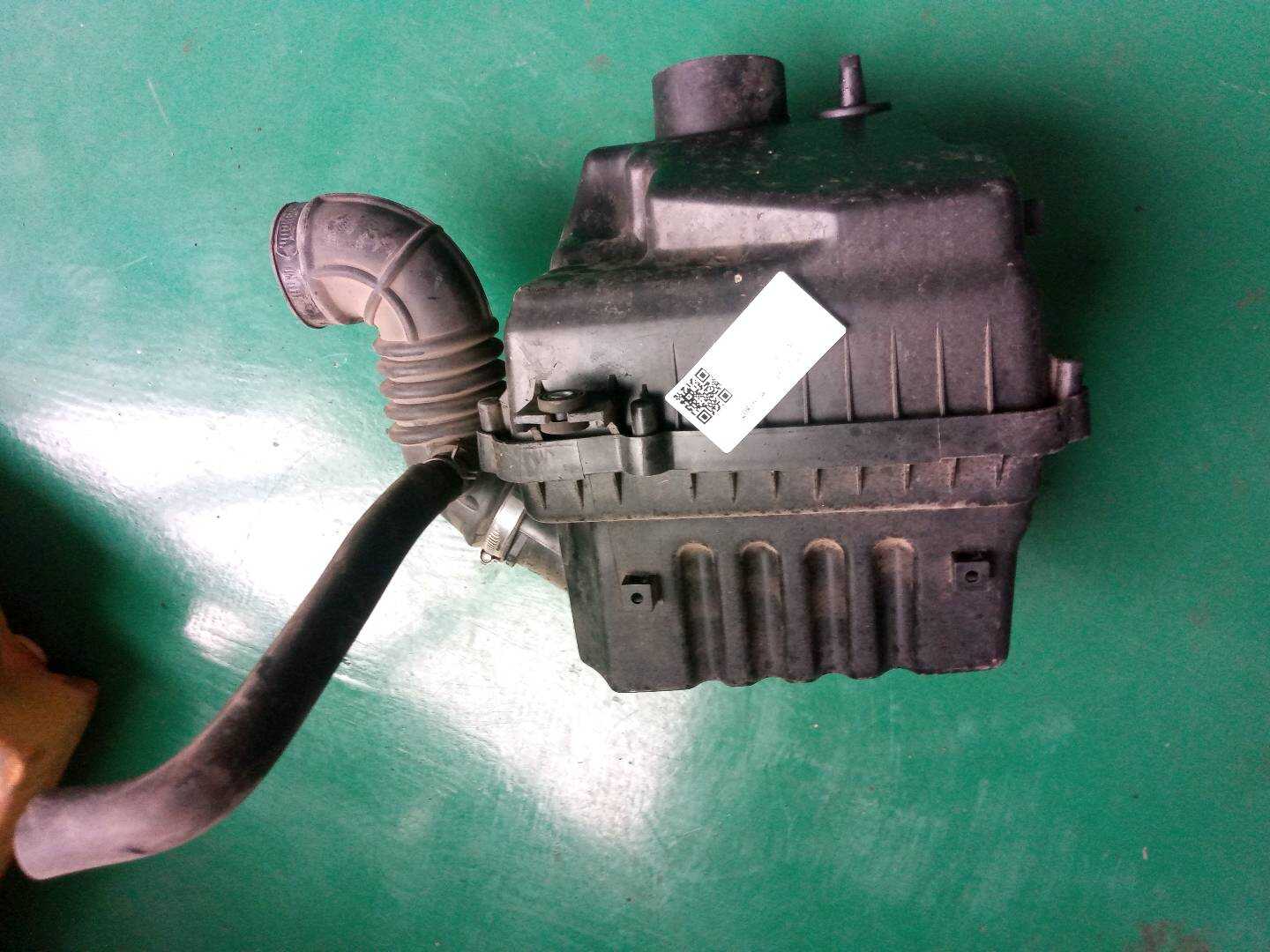 J421109110 Air Filter Assembly