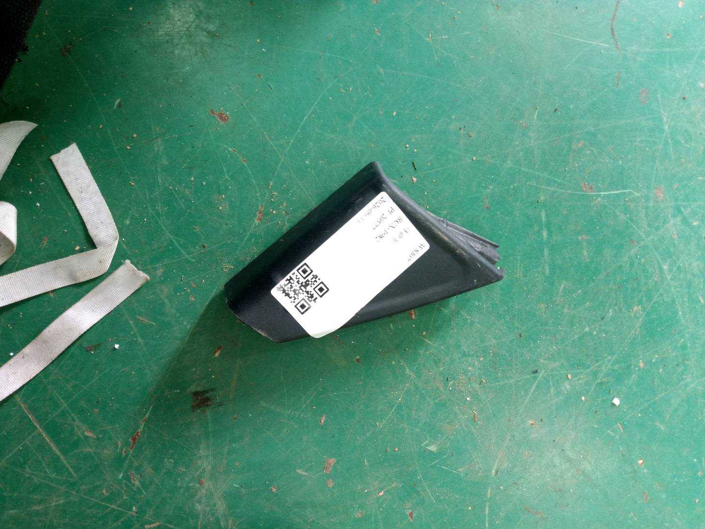51417318798 前门高音扬声器罩（右）