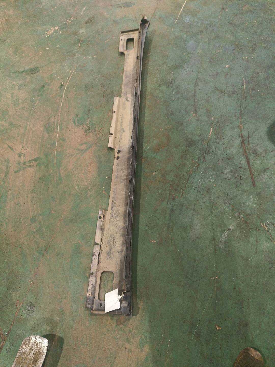 95855955300 底大边(左)