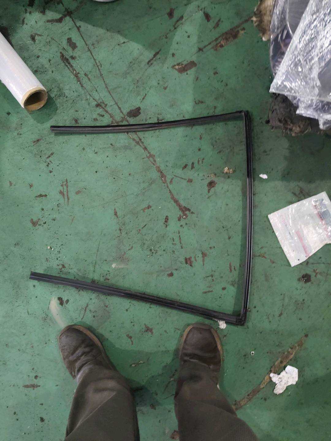 B012413 Left Rear Door Glass Guide Channel