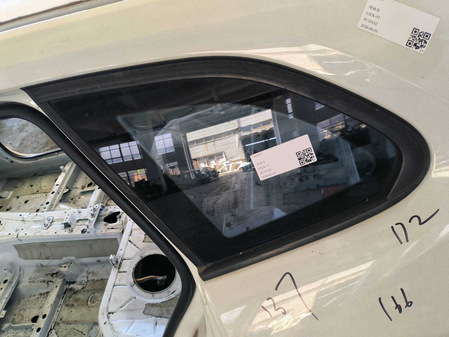 51372993821 Rear Quarter Glass, Left