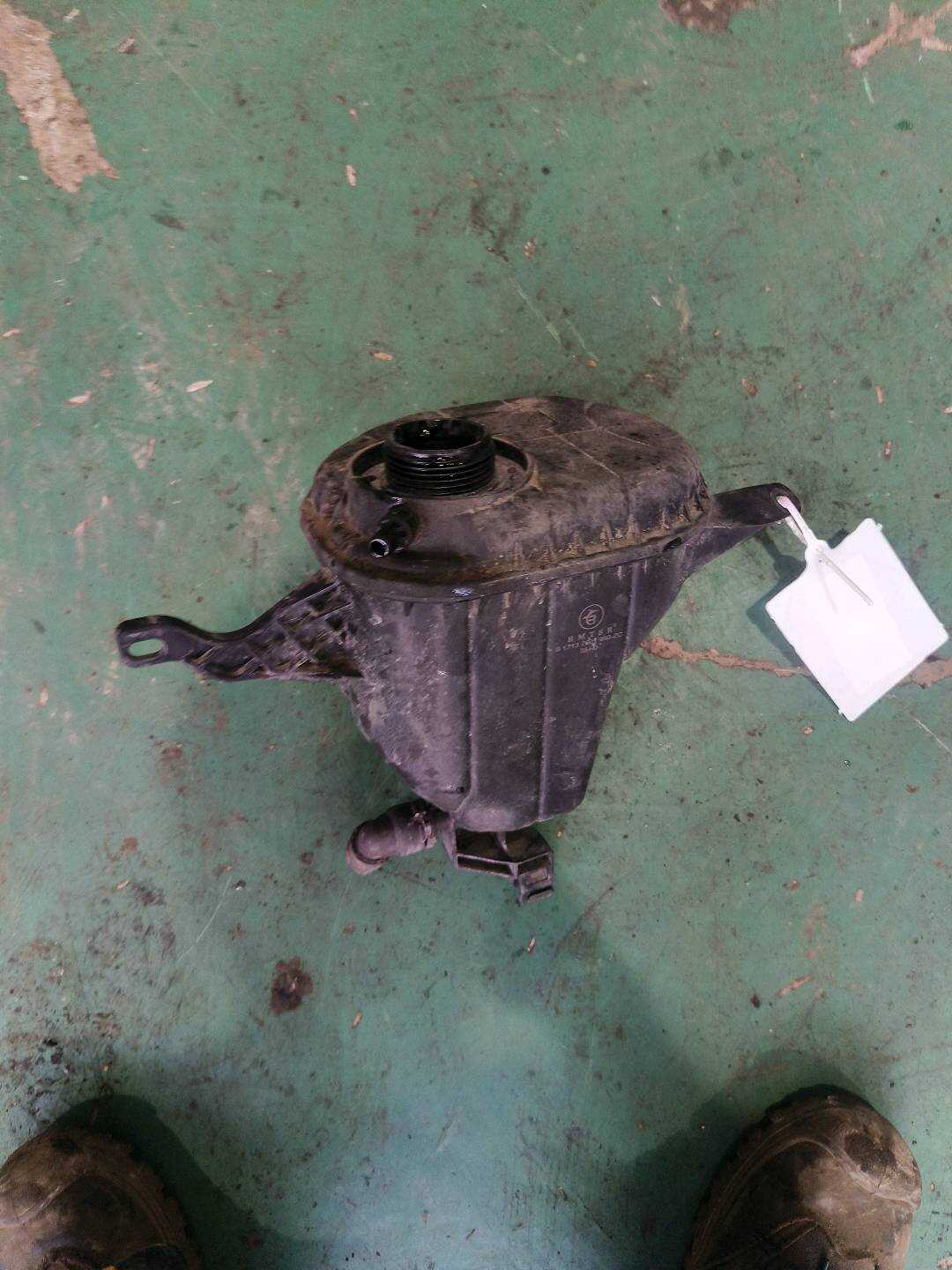 17137601950 水箱补水壶