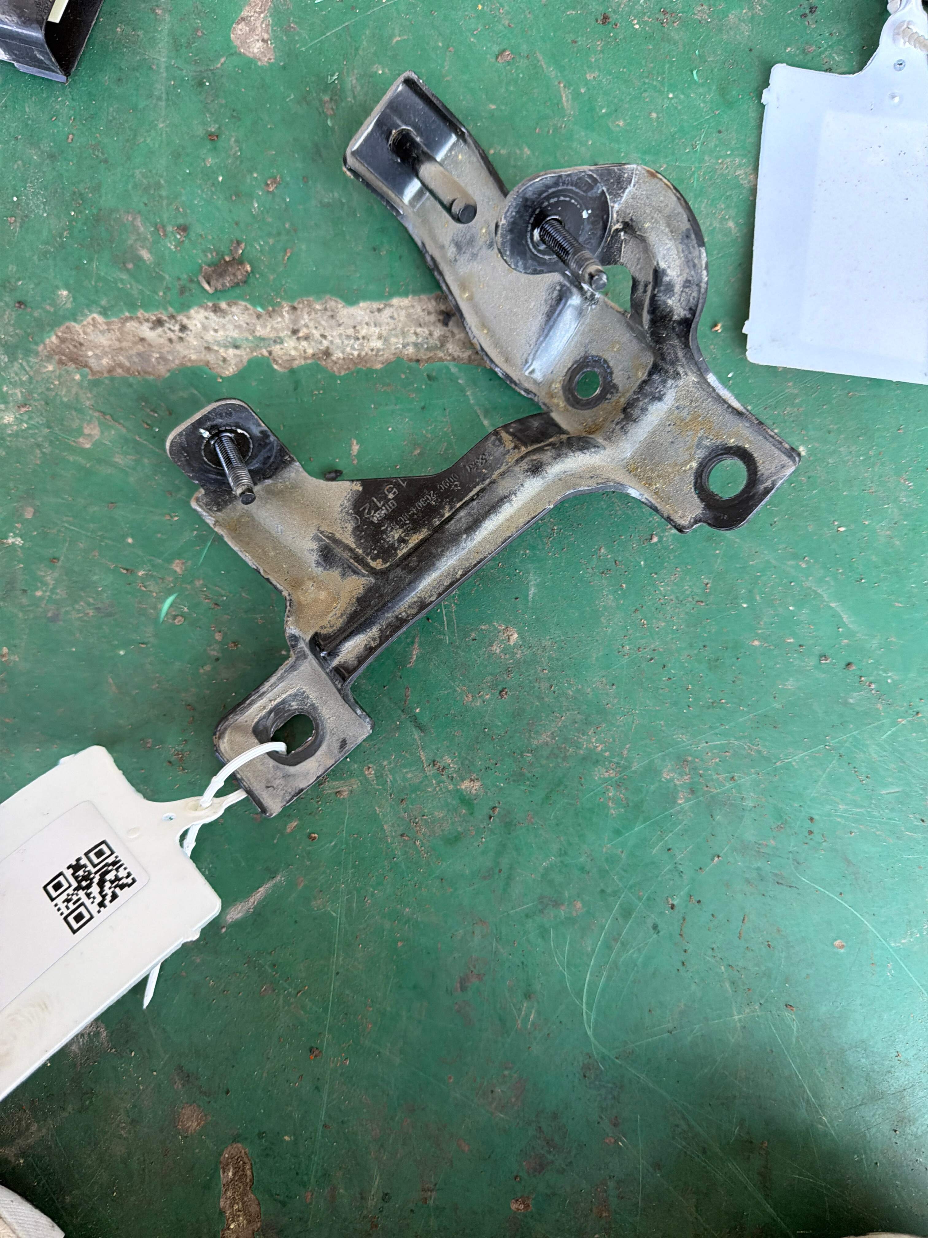 DG9C2C304BC ABS泵支架（下）