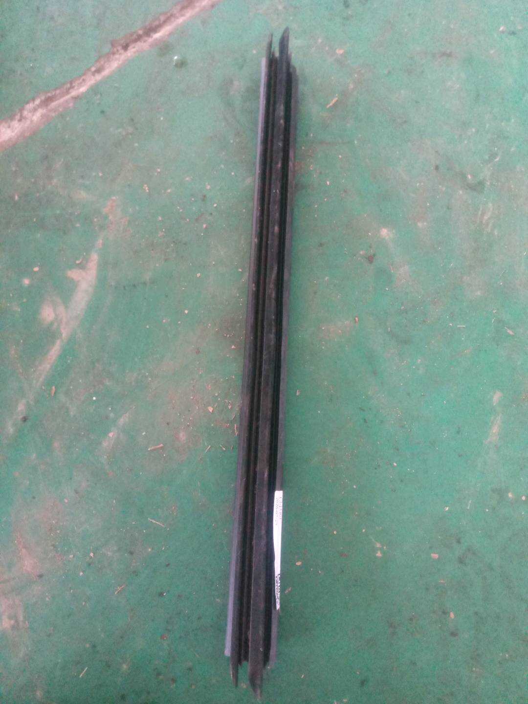 51357381805 后门玻璃压条(左内)