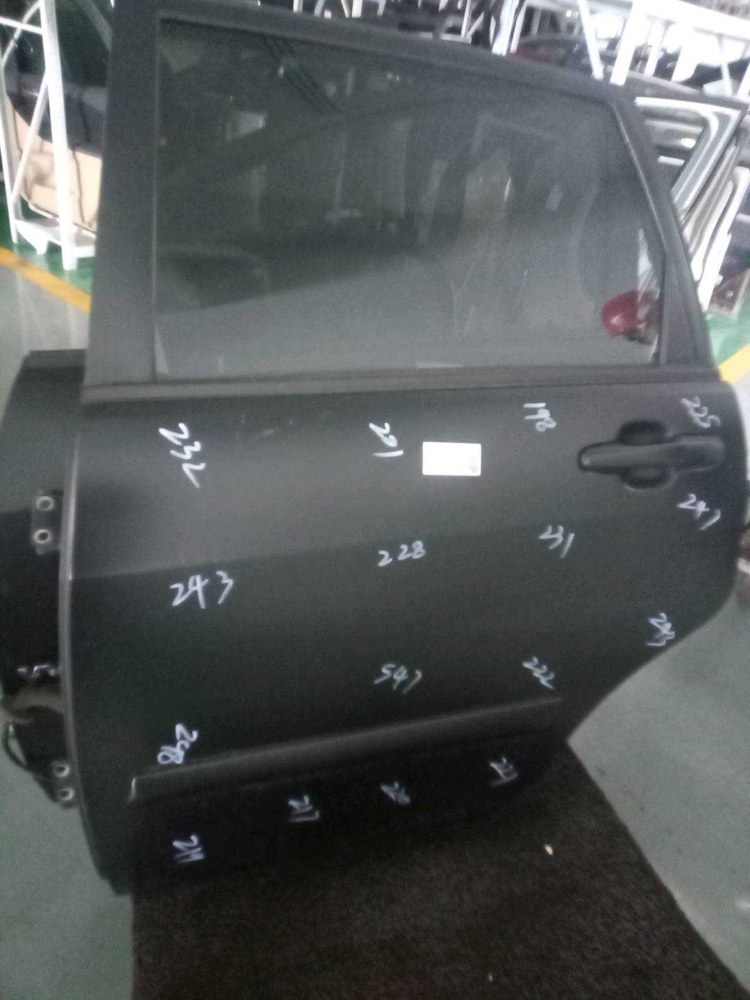 6800454842 后门壳(左)