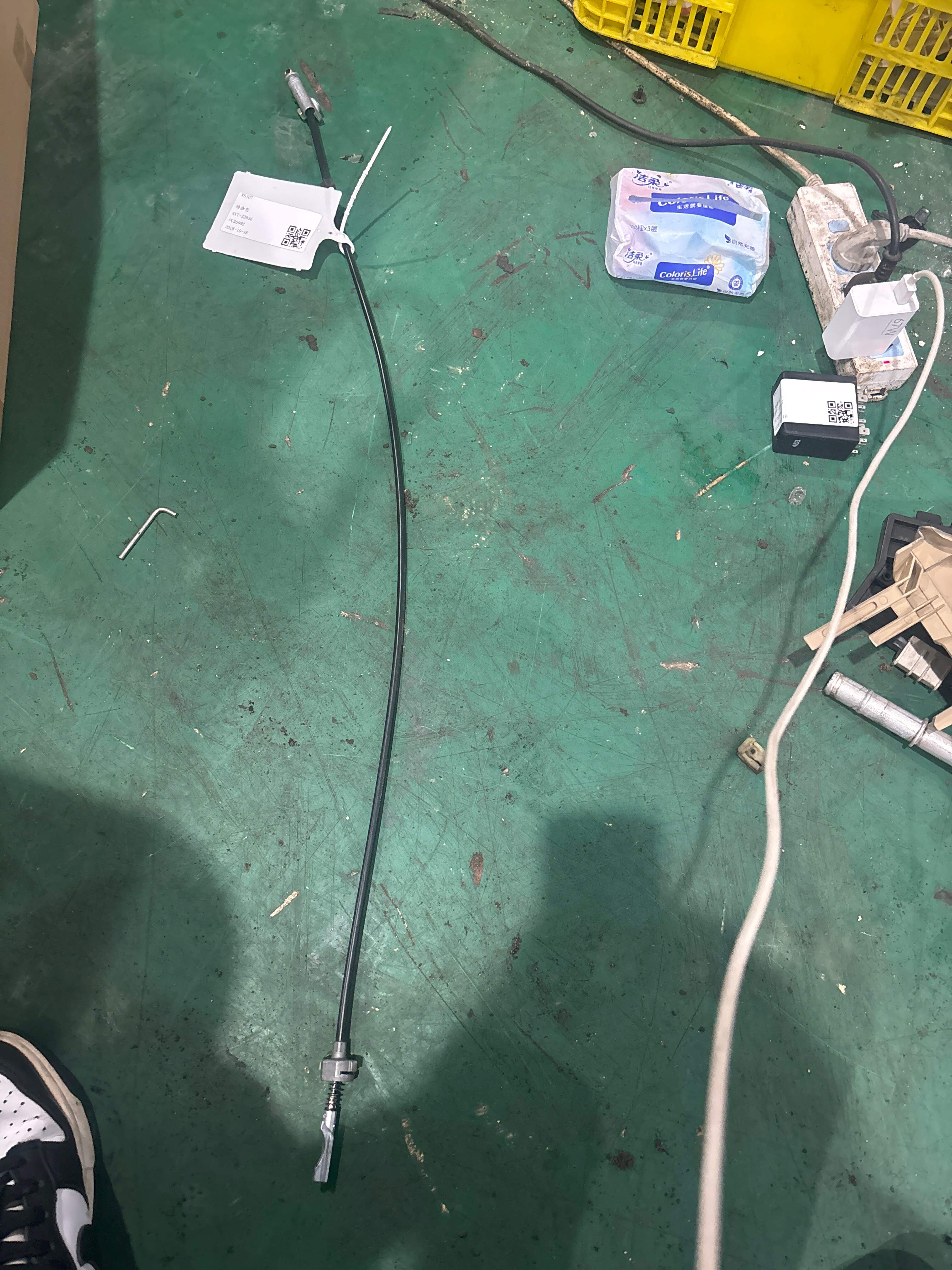 8D1713575 变速器换档锁止拉线