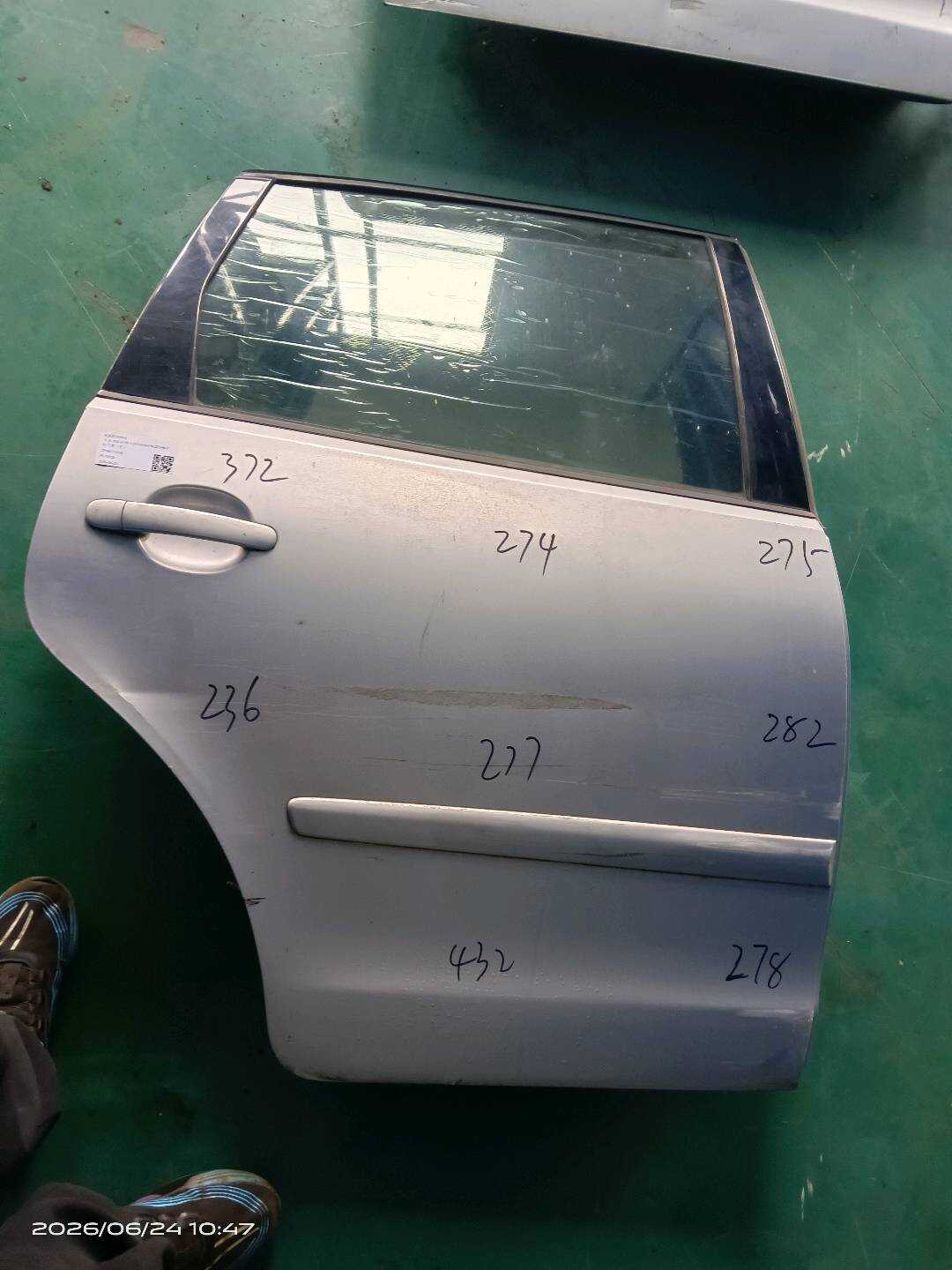 6QE833056A 后门壳(右)