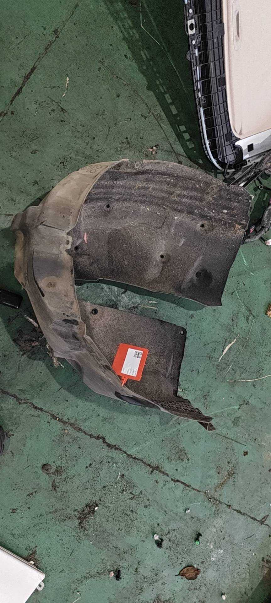 MEH3102110D1 左前轮挡泥板总成