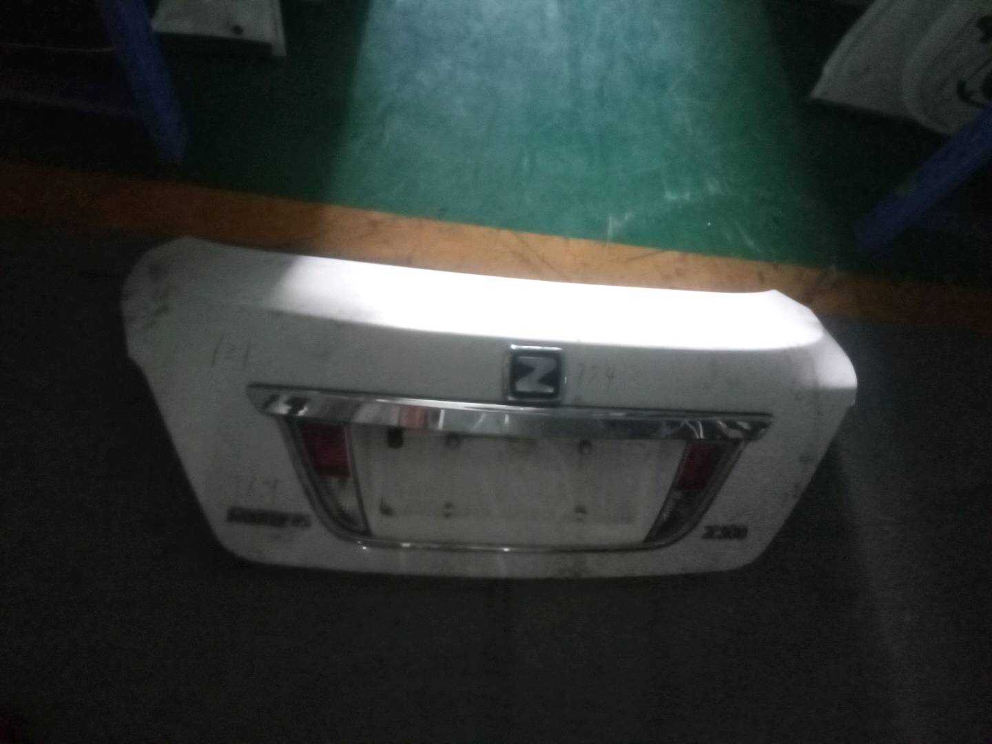 Z3005604100DA0127062 尾盖总成