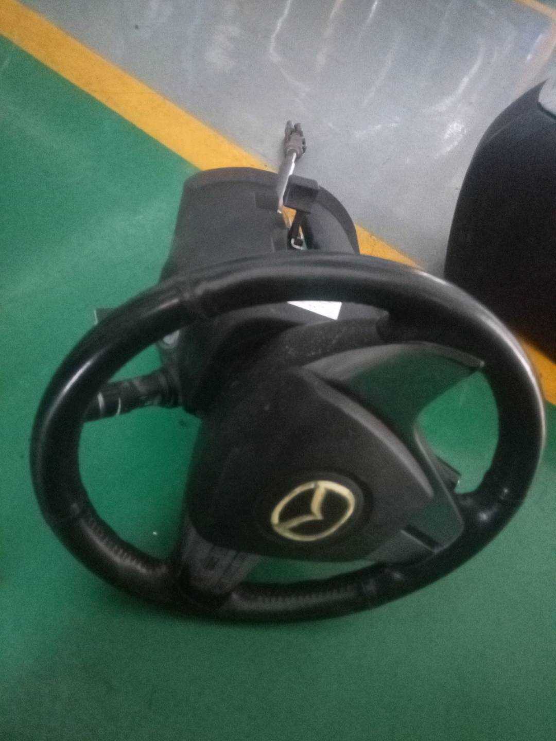 GV7D32100 Steering Column