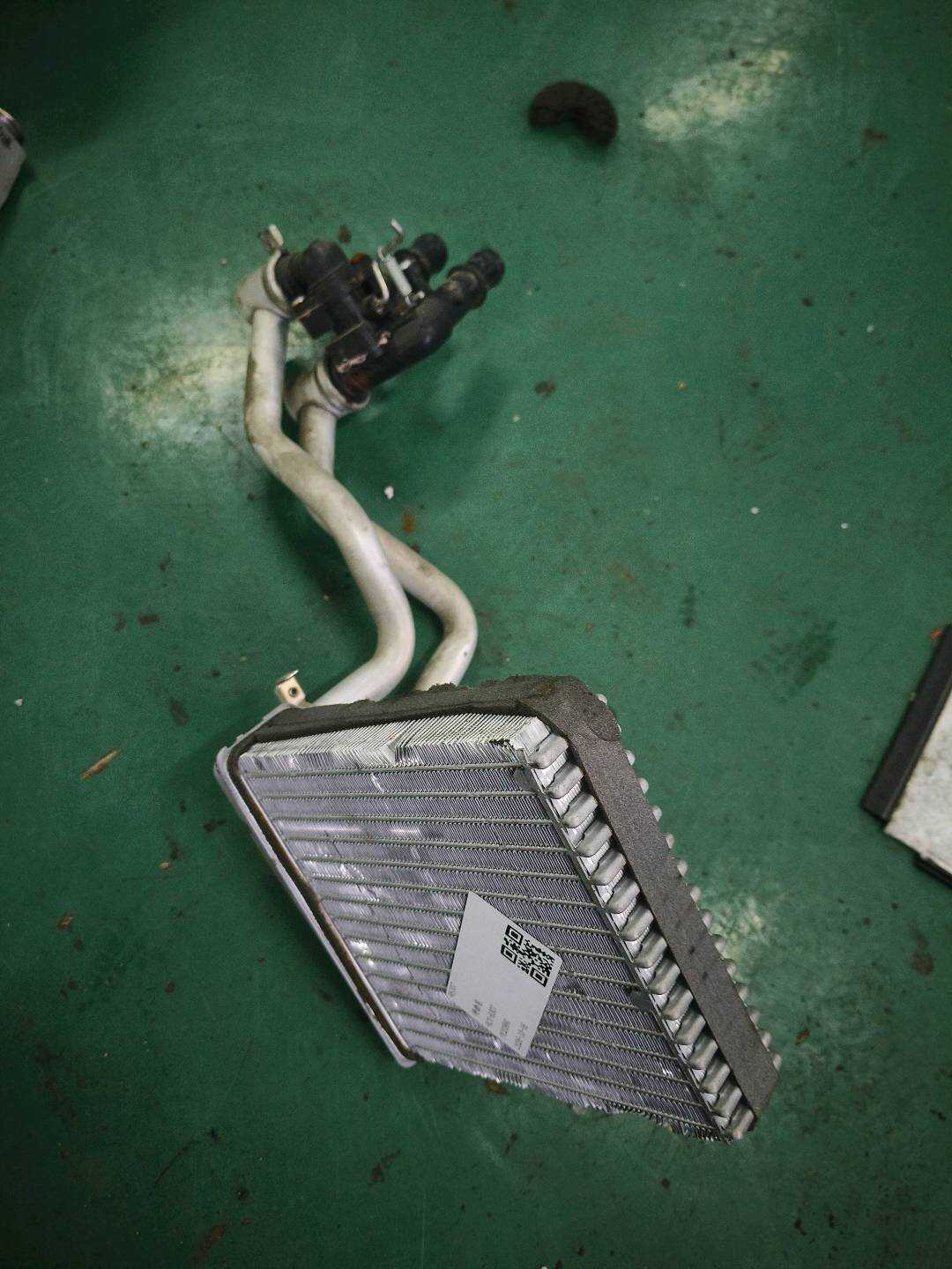 27140ED50B Heater Core