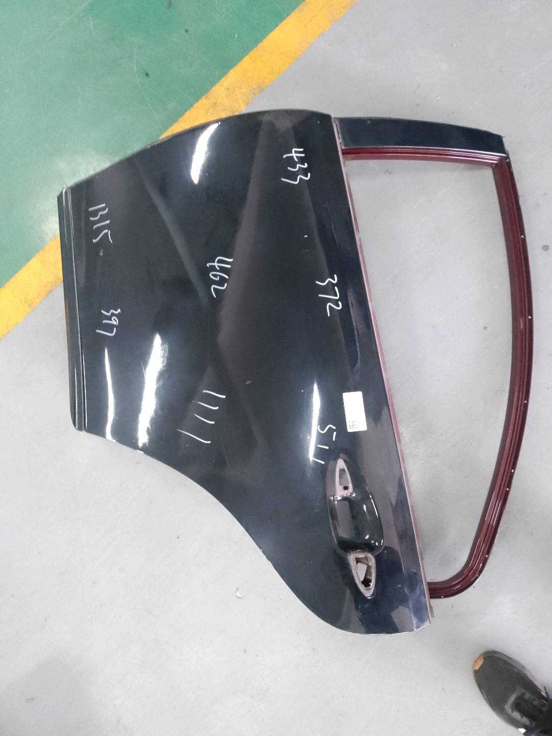 6700433180 后门壳（左）