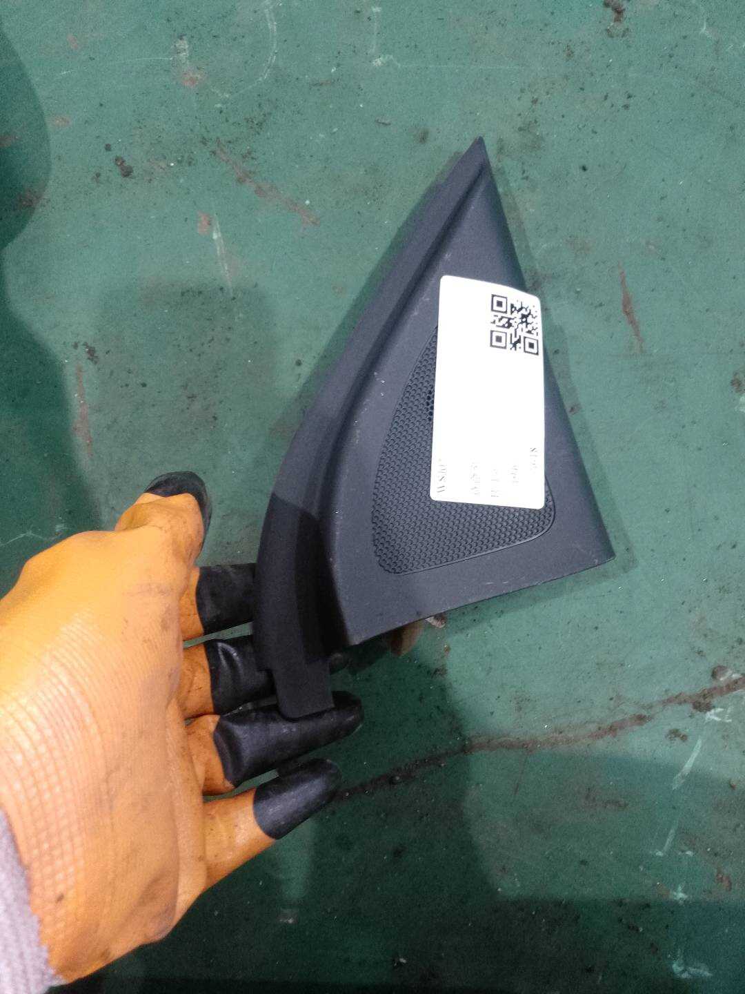 876601M000 倒车镜三角饰板(右内)