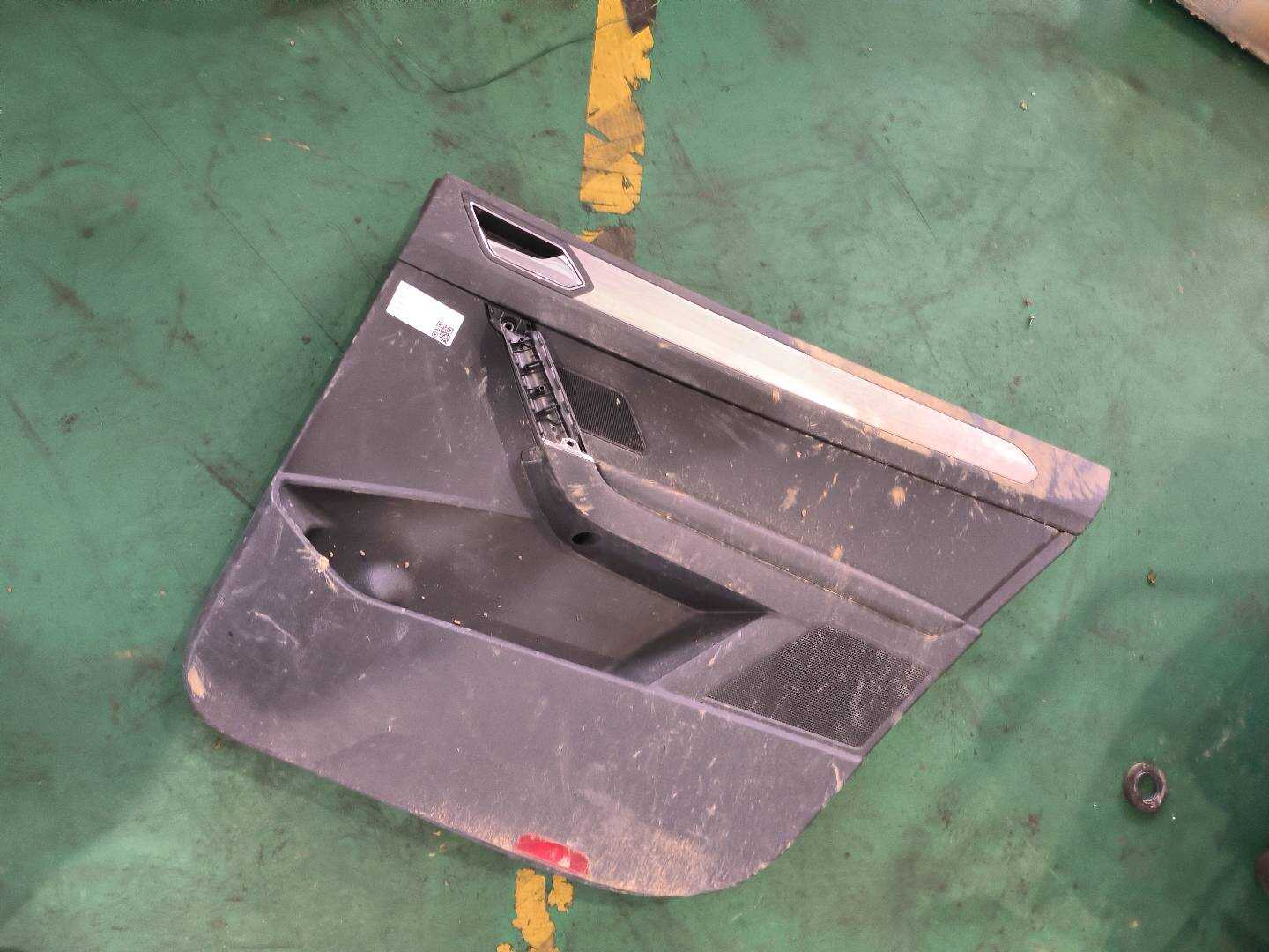 5TD867212A 后门内饰板(右)