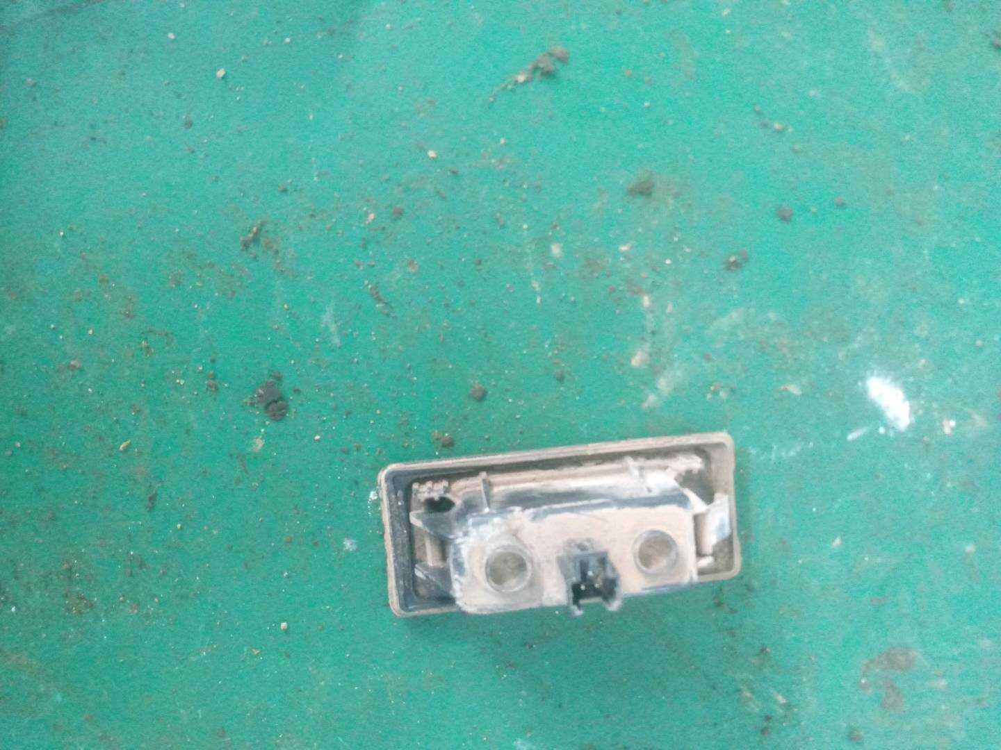 L4G0943021 Rear License Plate Light
