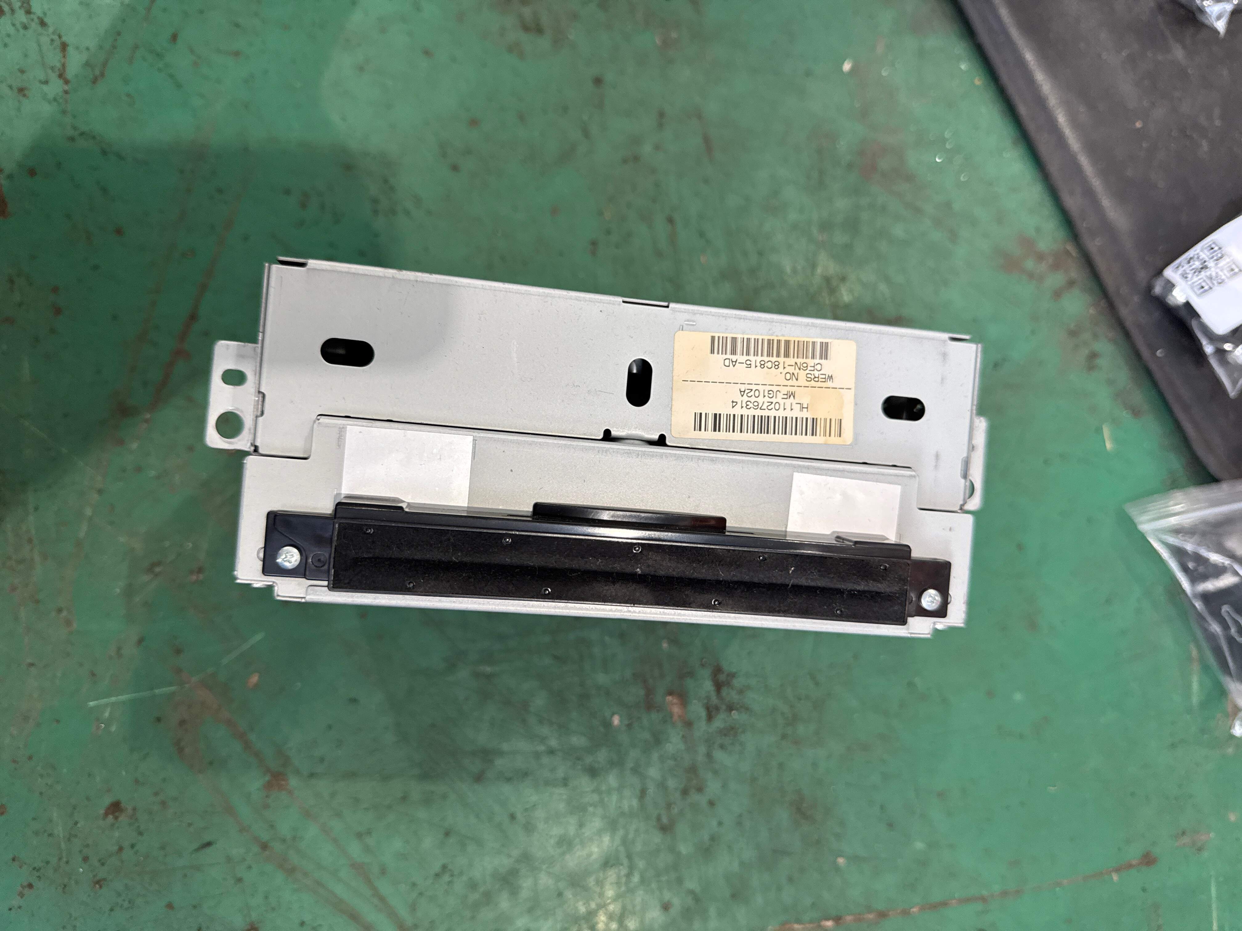LR028872 CD Player