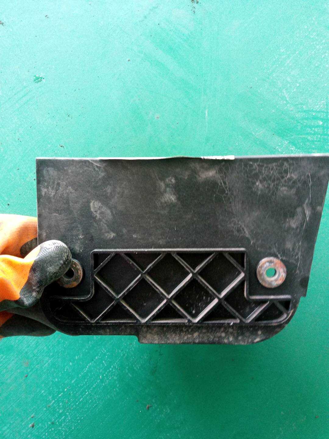 65756936588 Electronic Alarm Mounting Bracket