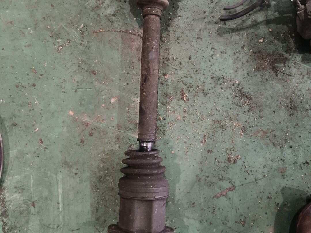 L4FD407271A Front Axle Shaft, Left