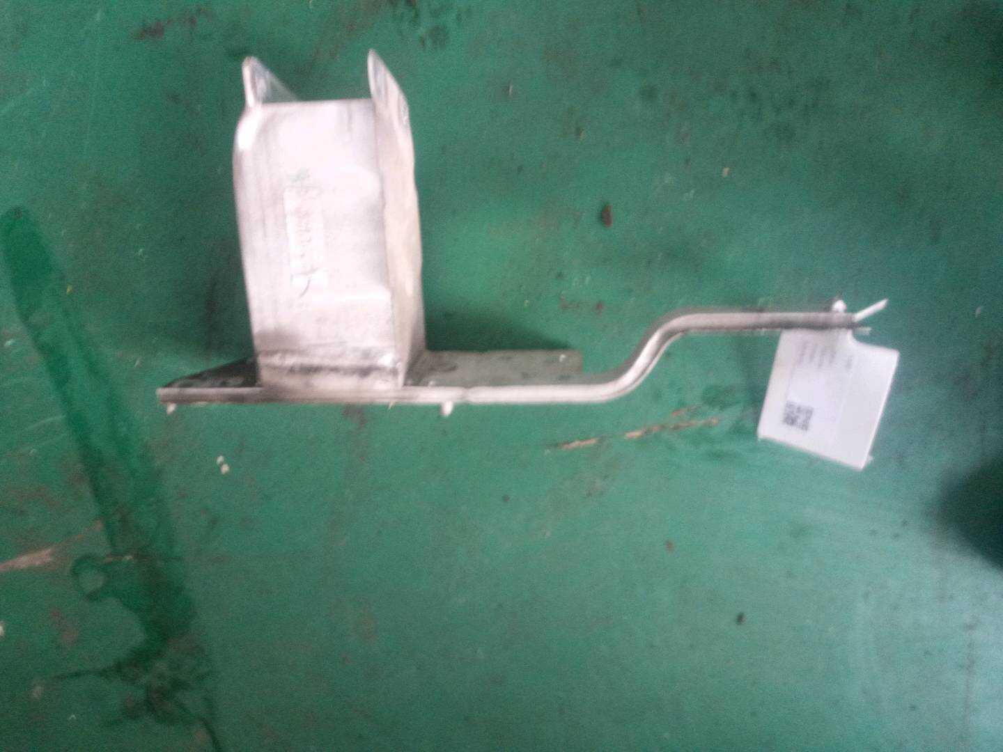 51117325324 Front Bumper Frame Bracket, Right