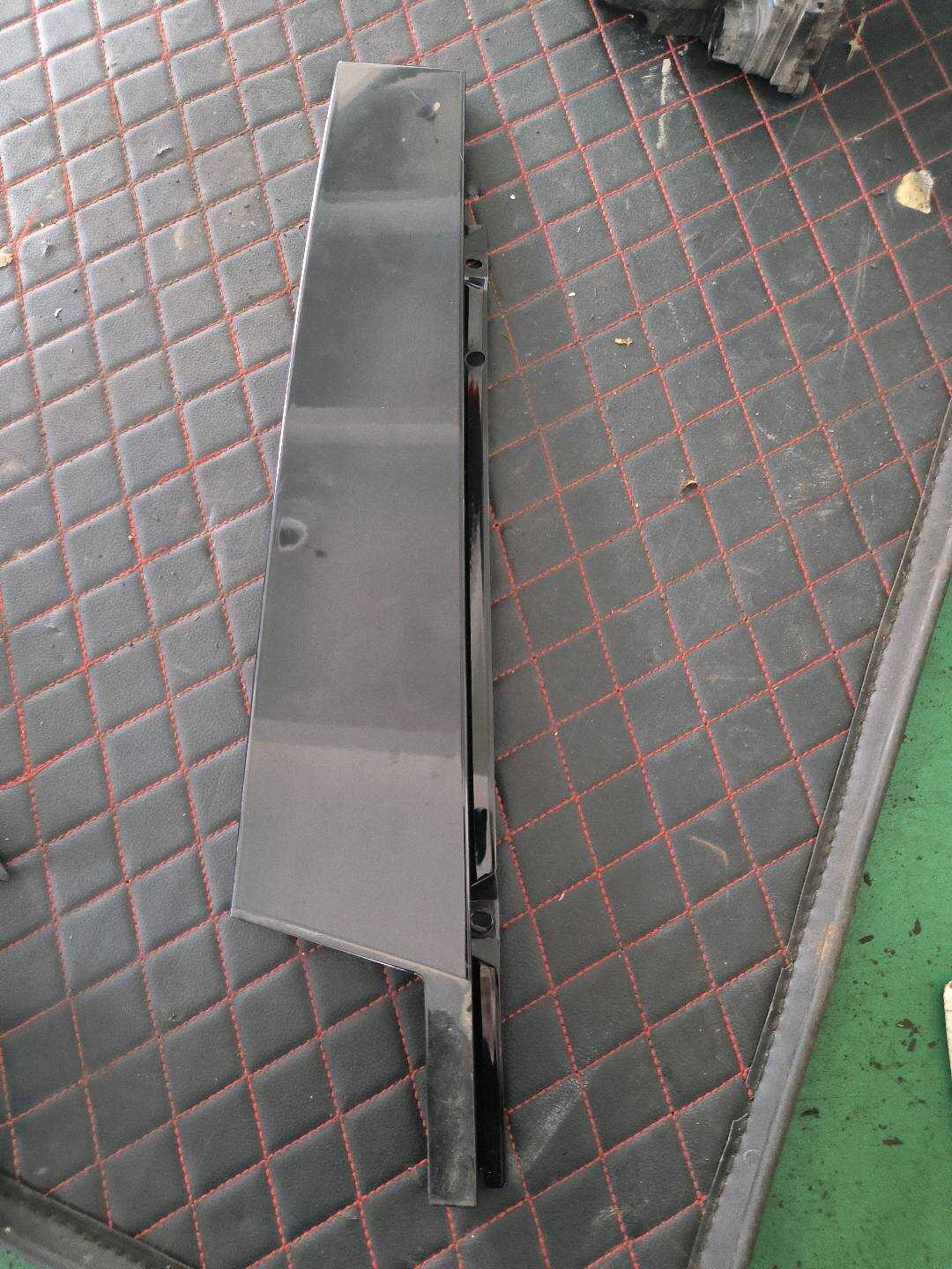 A2536900287 前门窗框外饰板（右后）