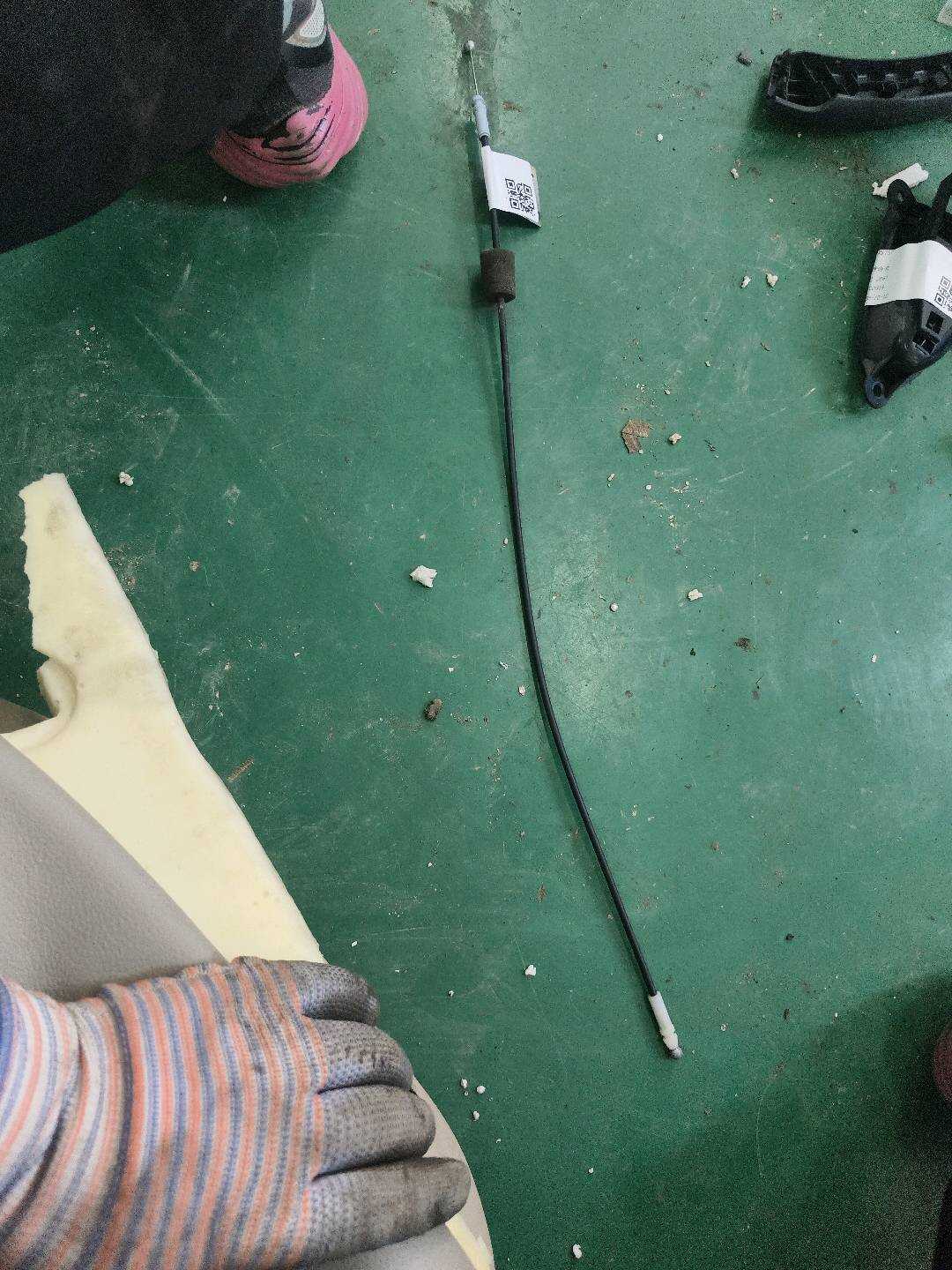 697700R020 后门内拉手锁止拉线（右）