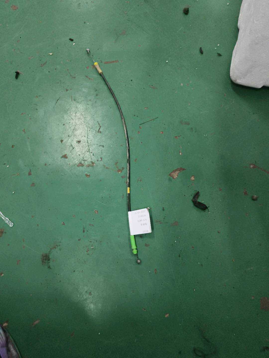 8796106336 后门内拉手锁止拉线(左)