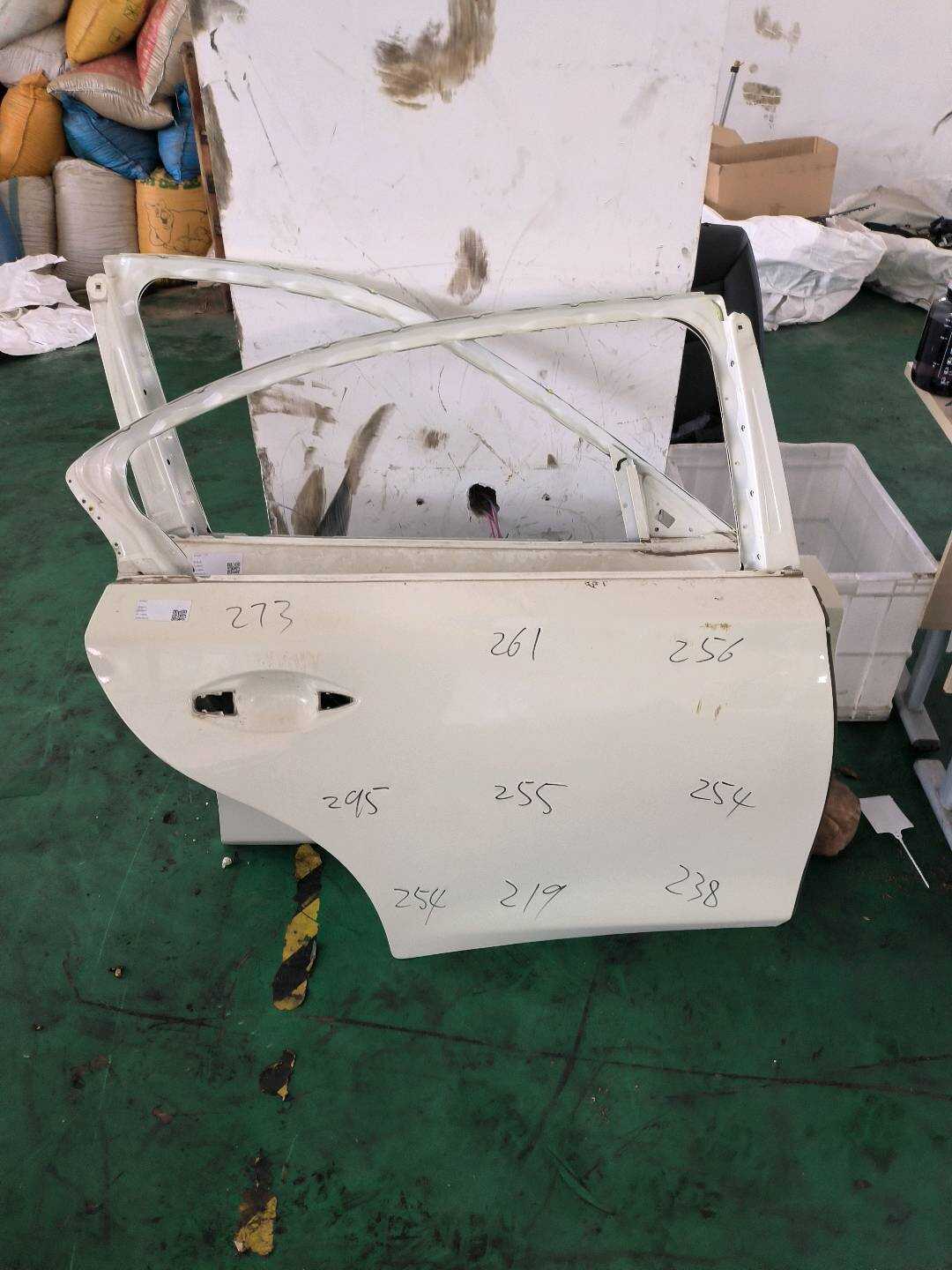 H21002V7MA 后门壳(右)