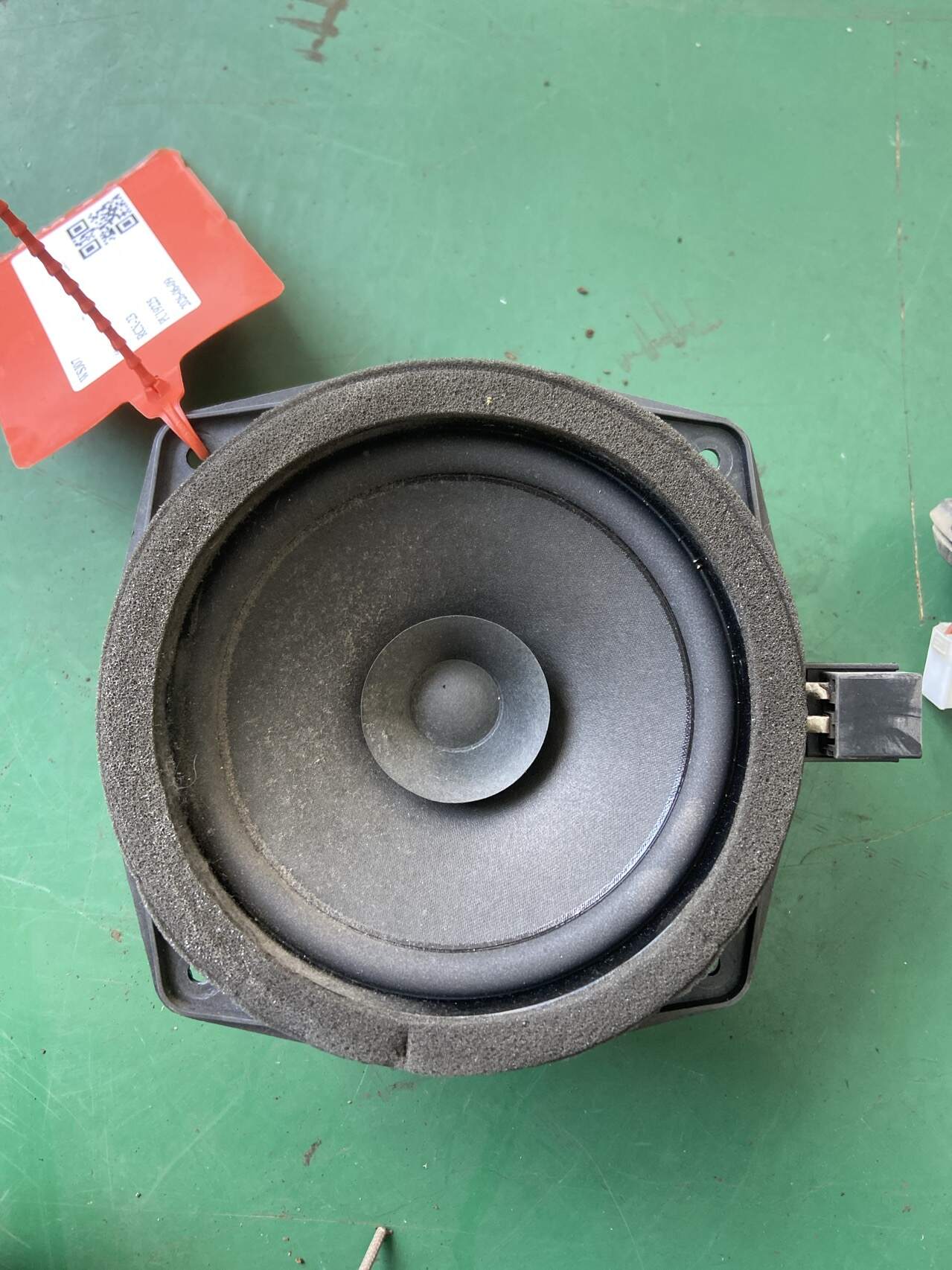 963302E000 后门扬声器(右)